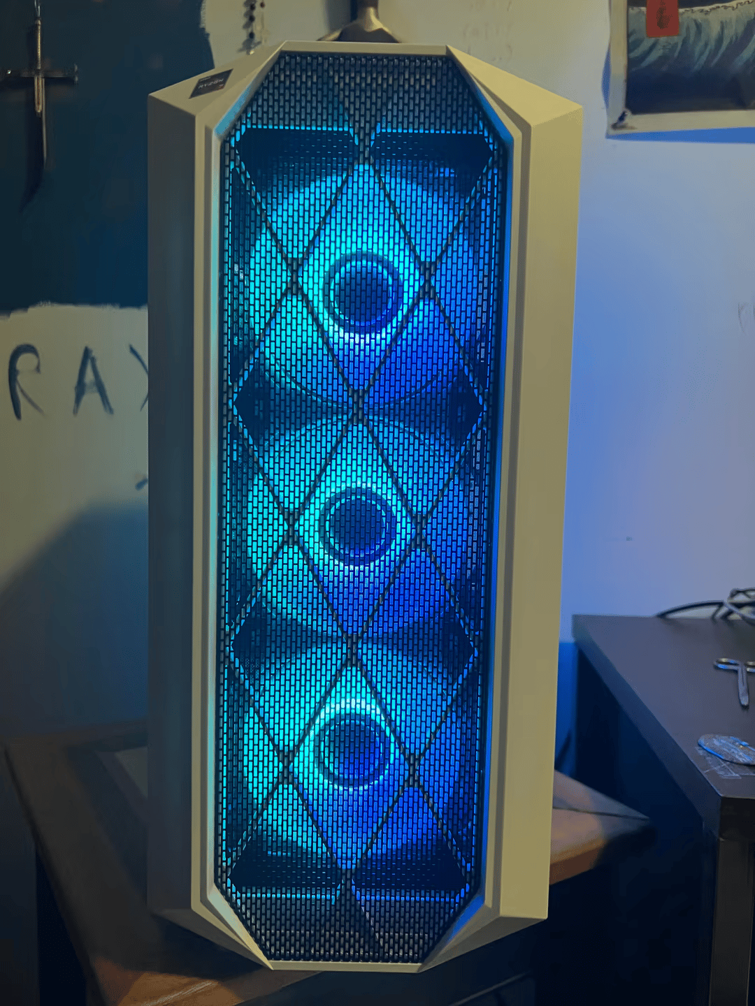 "Panda" / Ryzen 7 3800xt, Rx 6700xt gaming pc