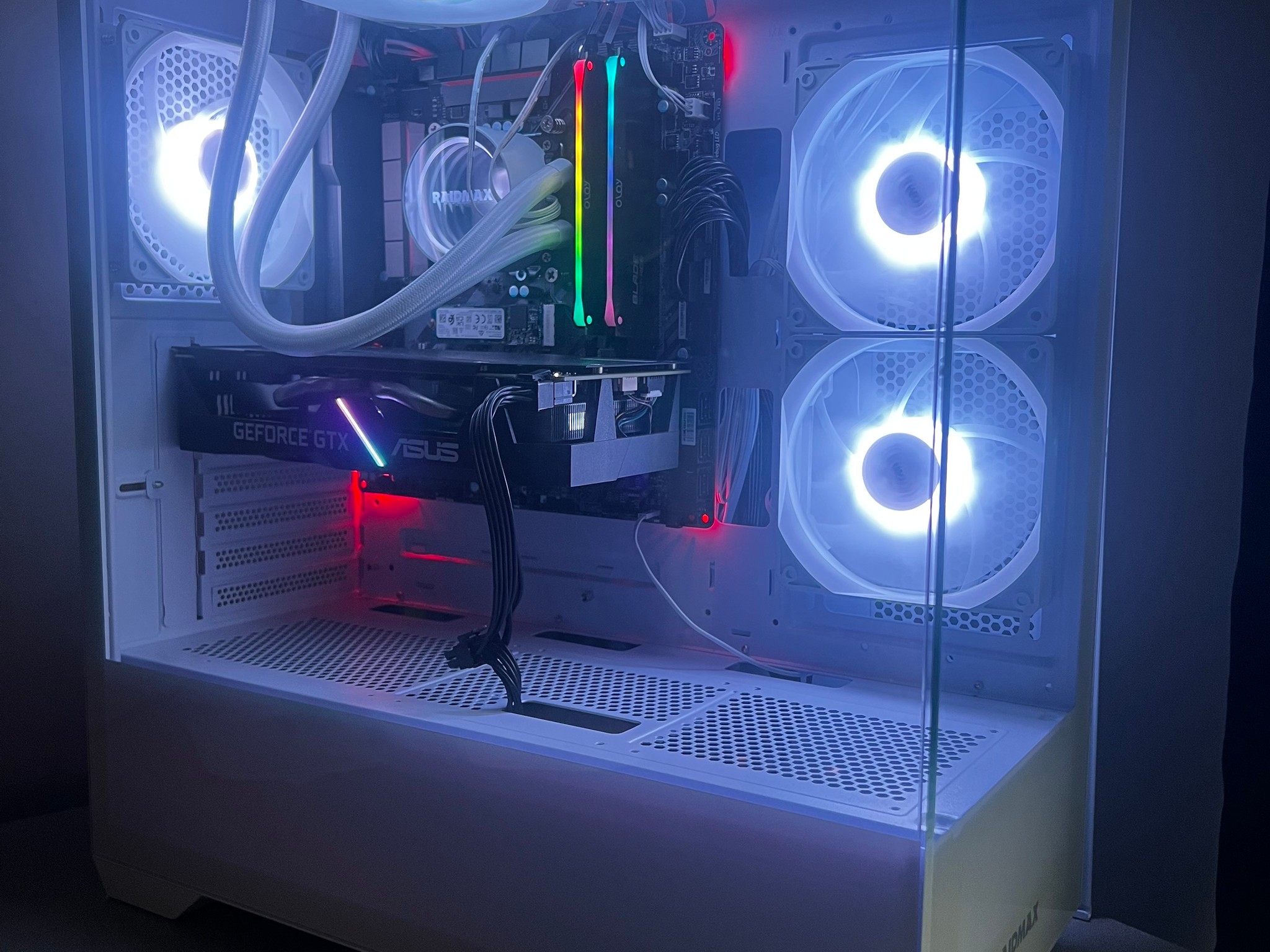 Custom White Gaming Pc | GTX 1660 Super OC • Intel i7 • 16GB DDR4