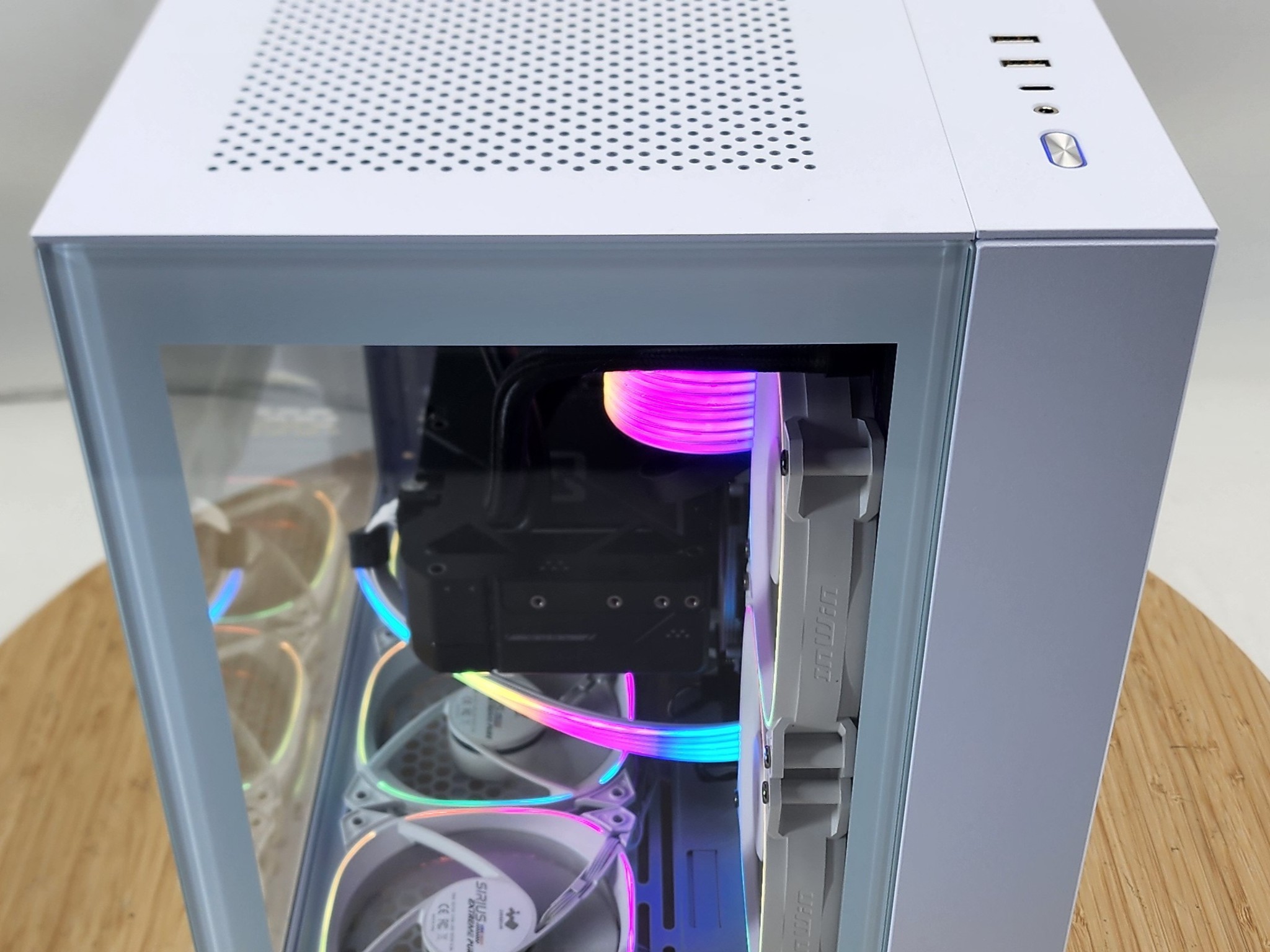 Gaming PC Ryzen 7 7700 16GB RAM 1TB SSD RTX 4070 12GB Windows 11 Computer