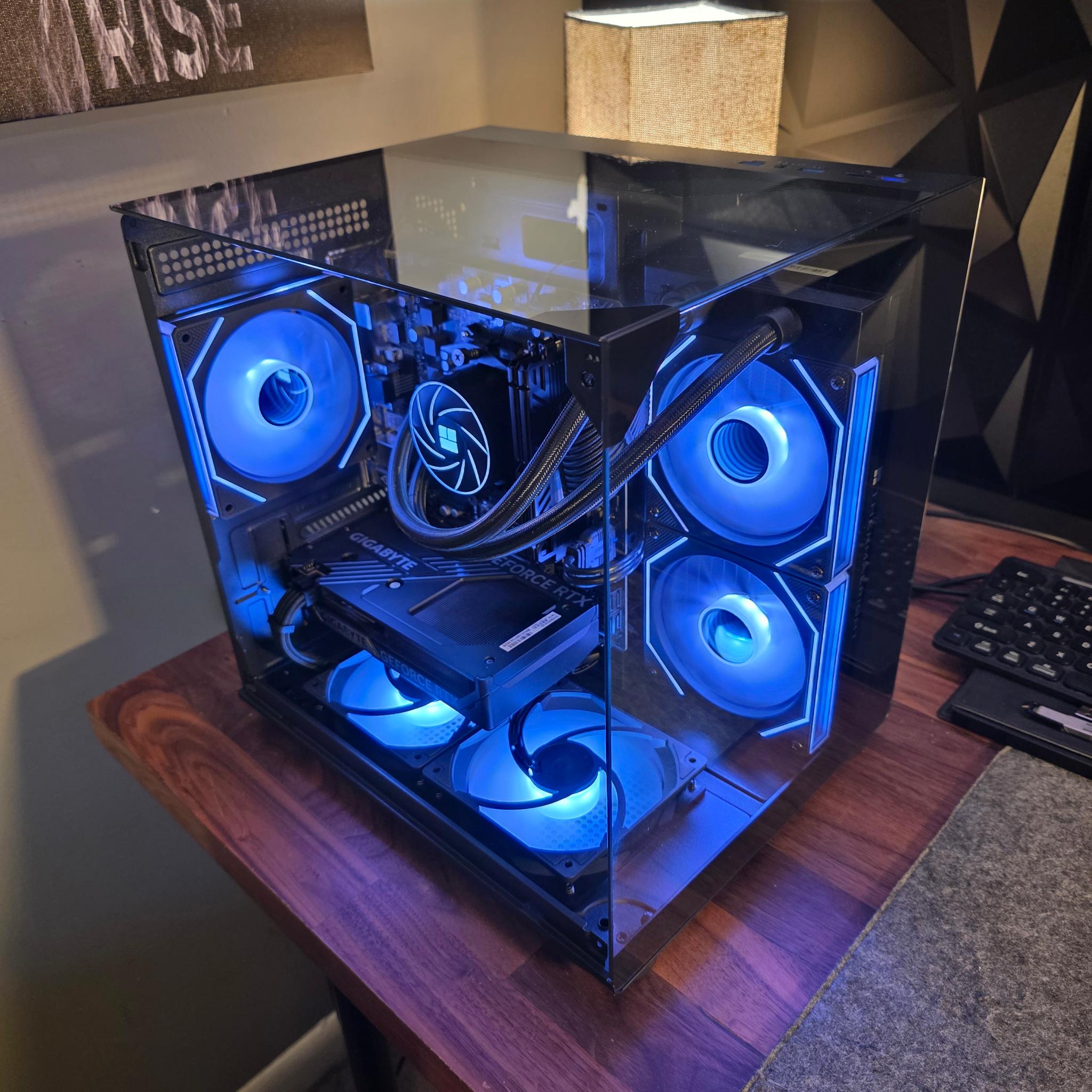 RTX 5060 + RYZEN 5 5600X PC