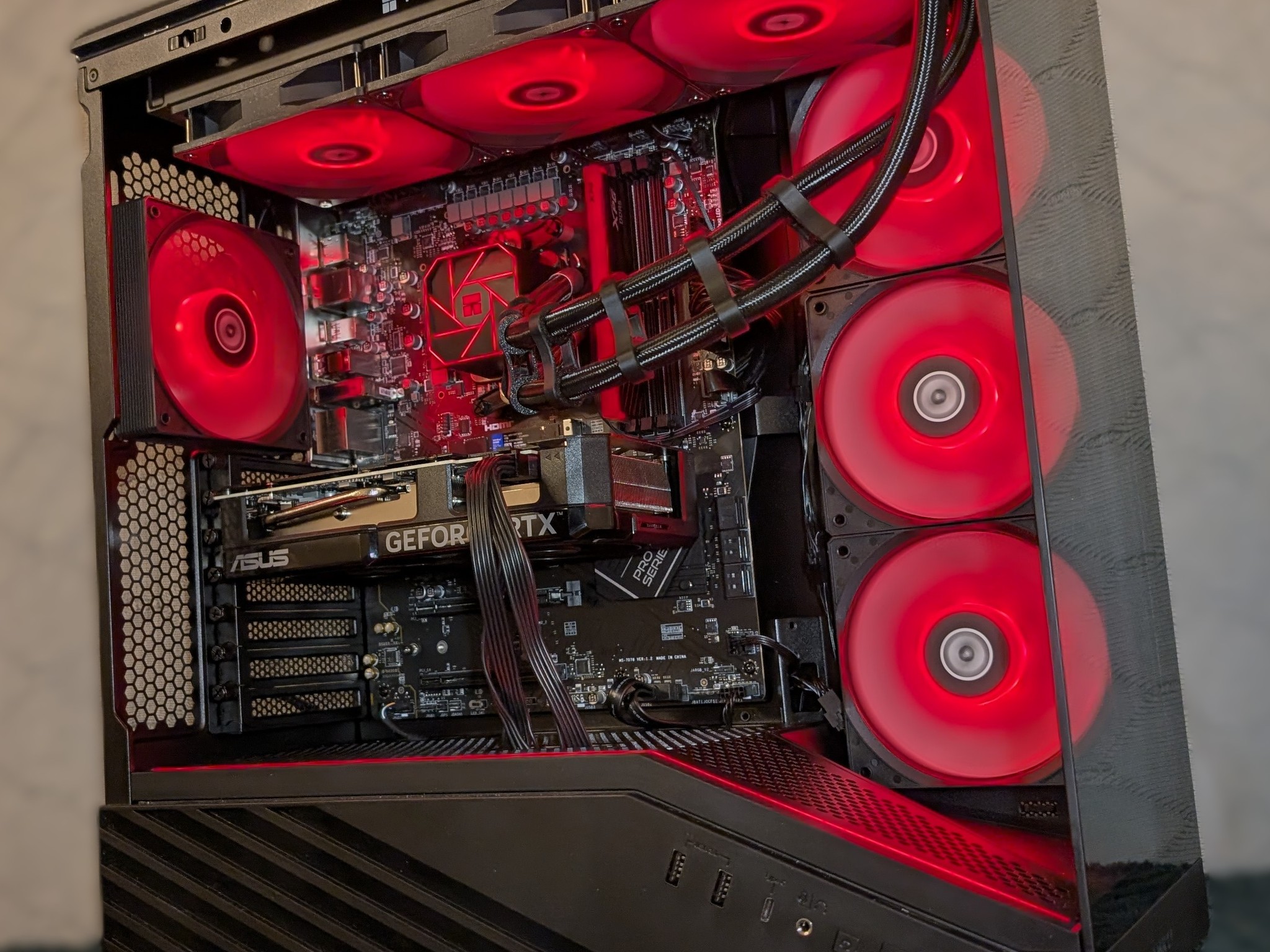 RTX 4070 Custom Gaming PC Build