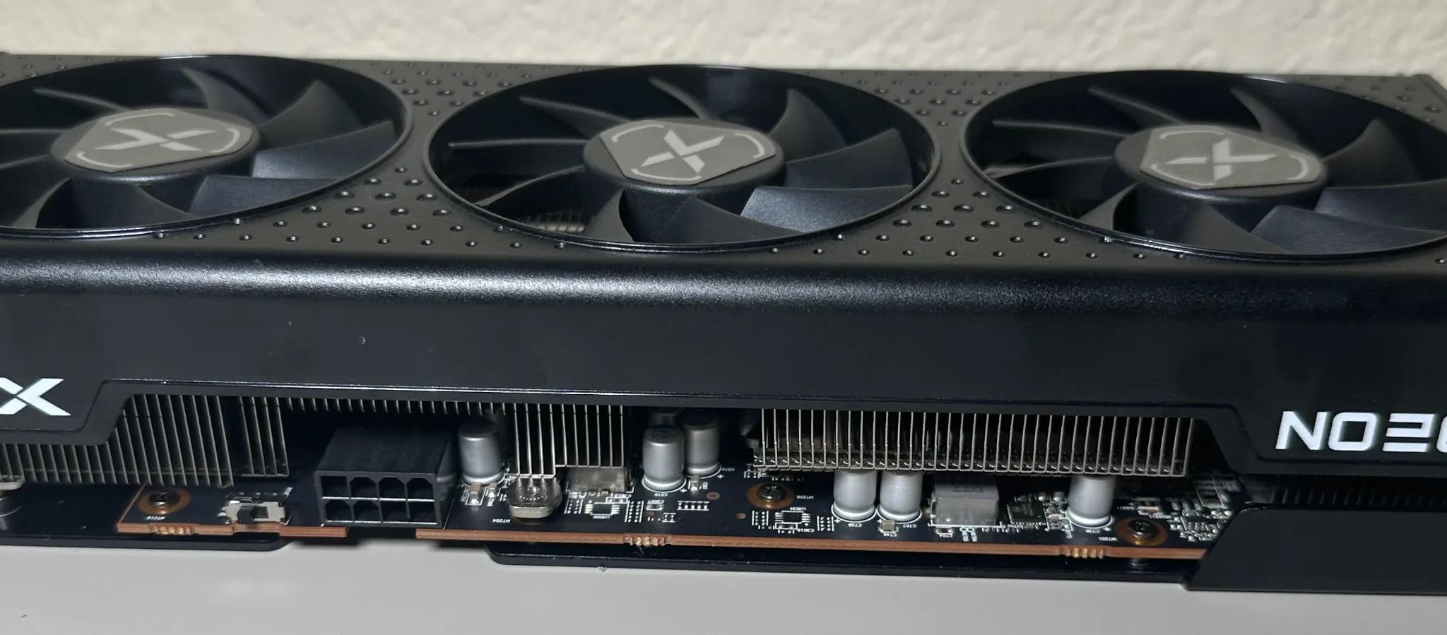 XFX Speedster QICK 308 AMD Radeon RX 6600 XT