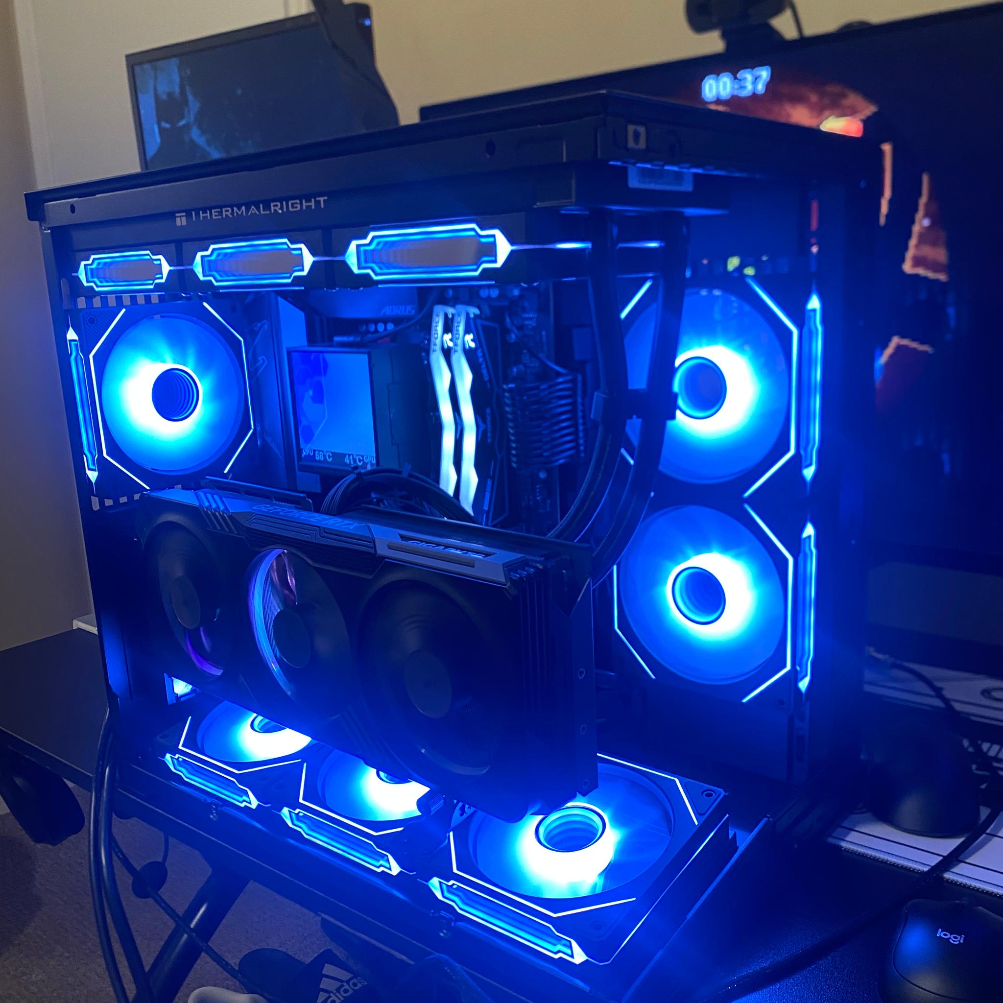 LITTLE TITAN GAMING PC | AMD RYZEN 7 7800X3D | NVIDIA RTX 4070 Ti | 32GB DDR5 | 1TB