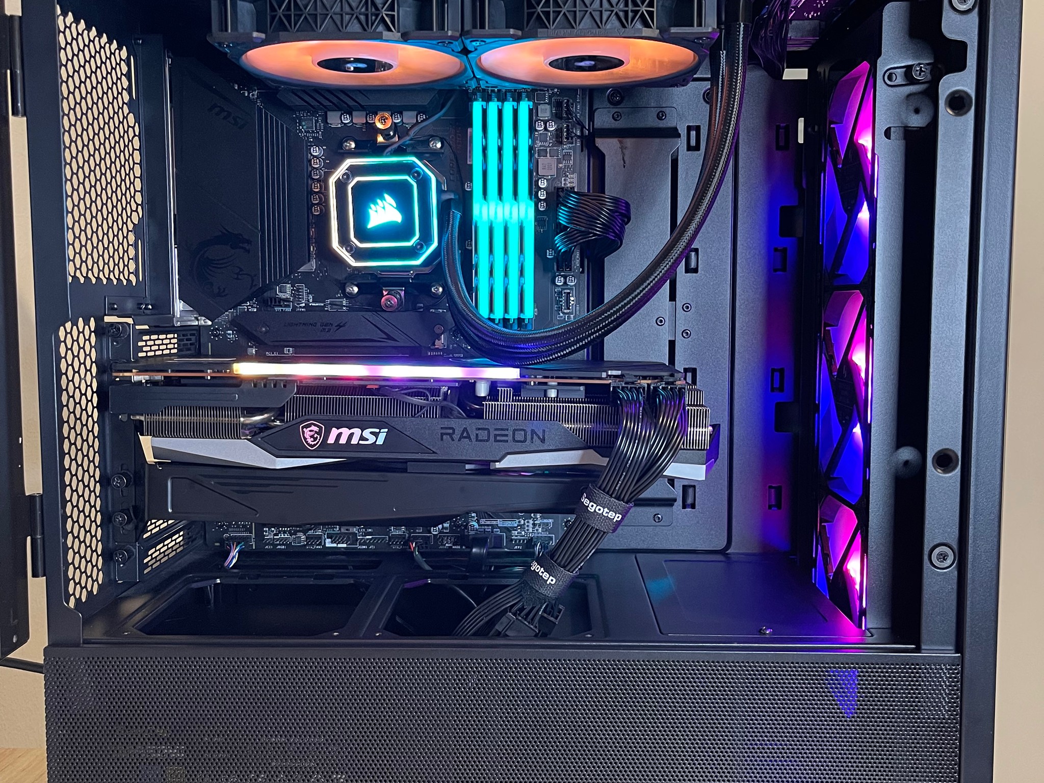 RX 6800 + Ryzen 9 5900x 12core 24thread + 32GB RAM