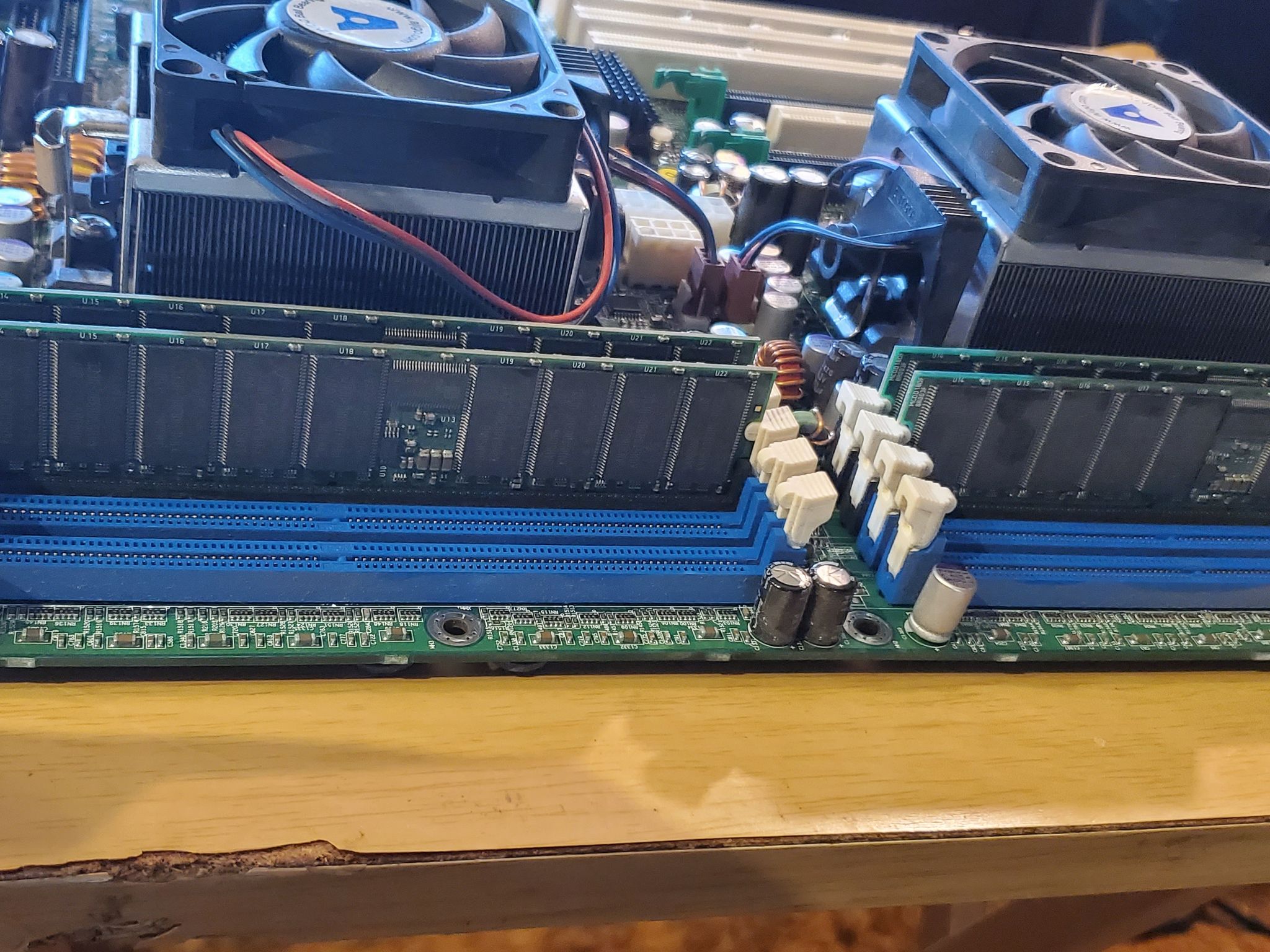 Tyan S2895A2RNF Server Motherboard, CPUs, Ram Combo