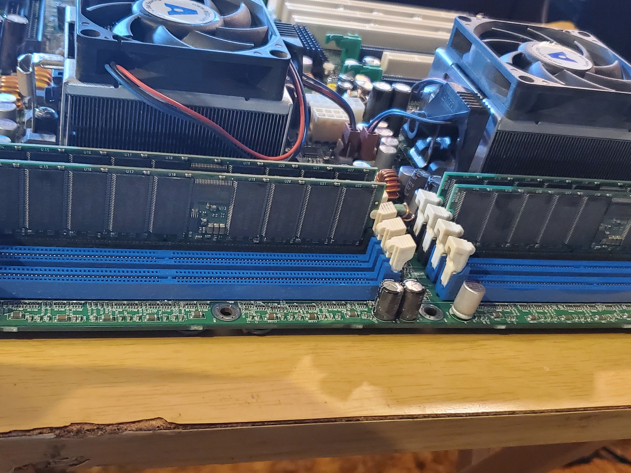 Tyan S2895A2RNF Server Motherboard, CPUs, Ram Combo