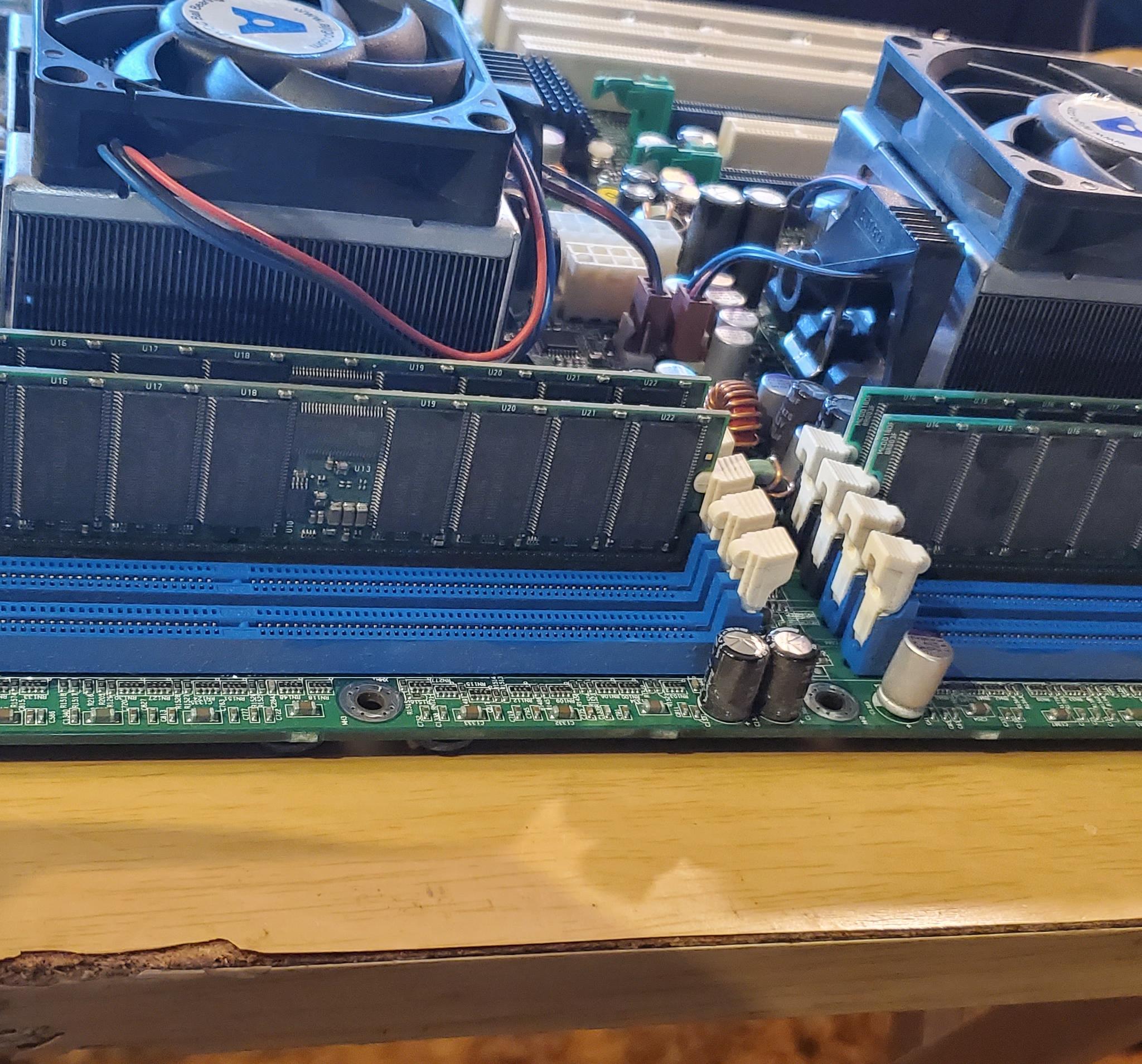Tyan S2895A2RNF Server Motherboard, CPUs, Ram Combo