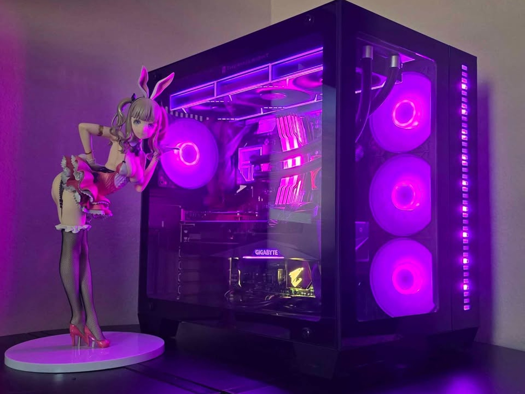 "Tron Battery" Custom Gaming PC Ryzen 5700x/RTX 3080 12GB