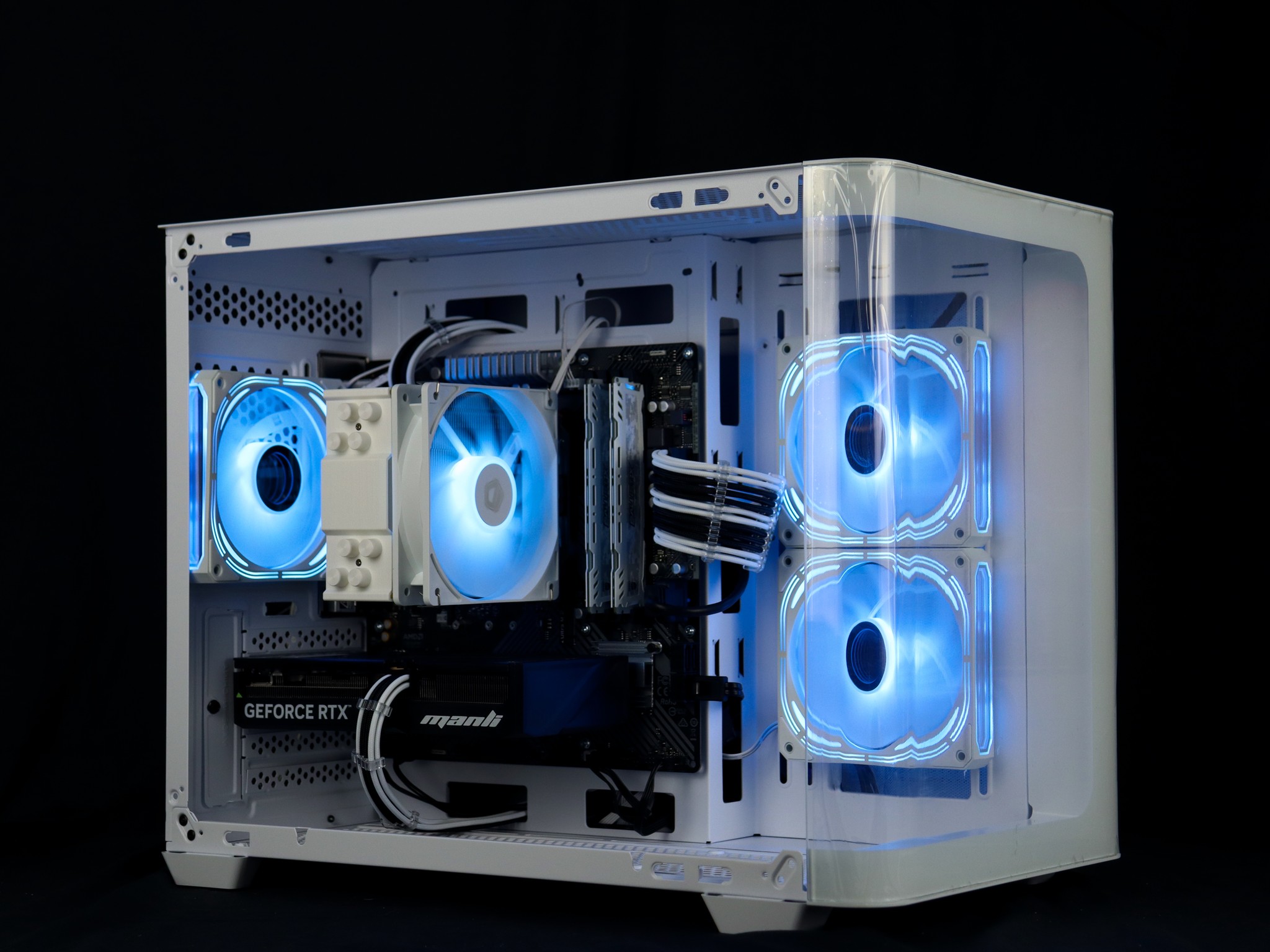 🧊❄️🧊 White Gaming PC – RTX 5060, Ryzen 5 5600, 16GB RAM, 1TB SSD - WiFi 🧊❄️🧊
