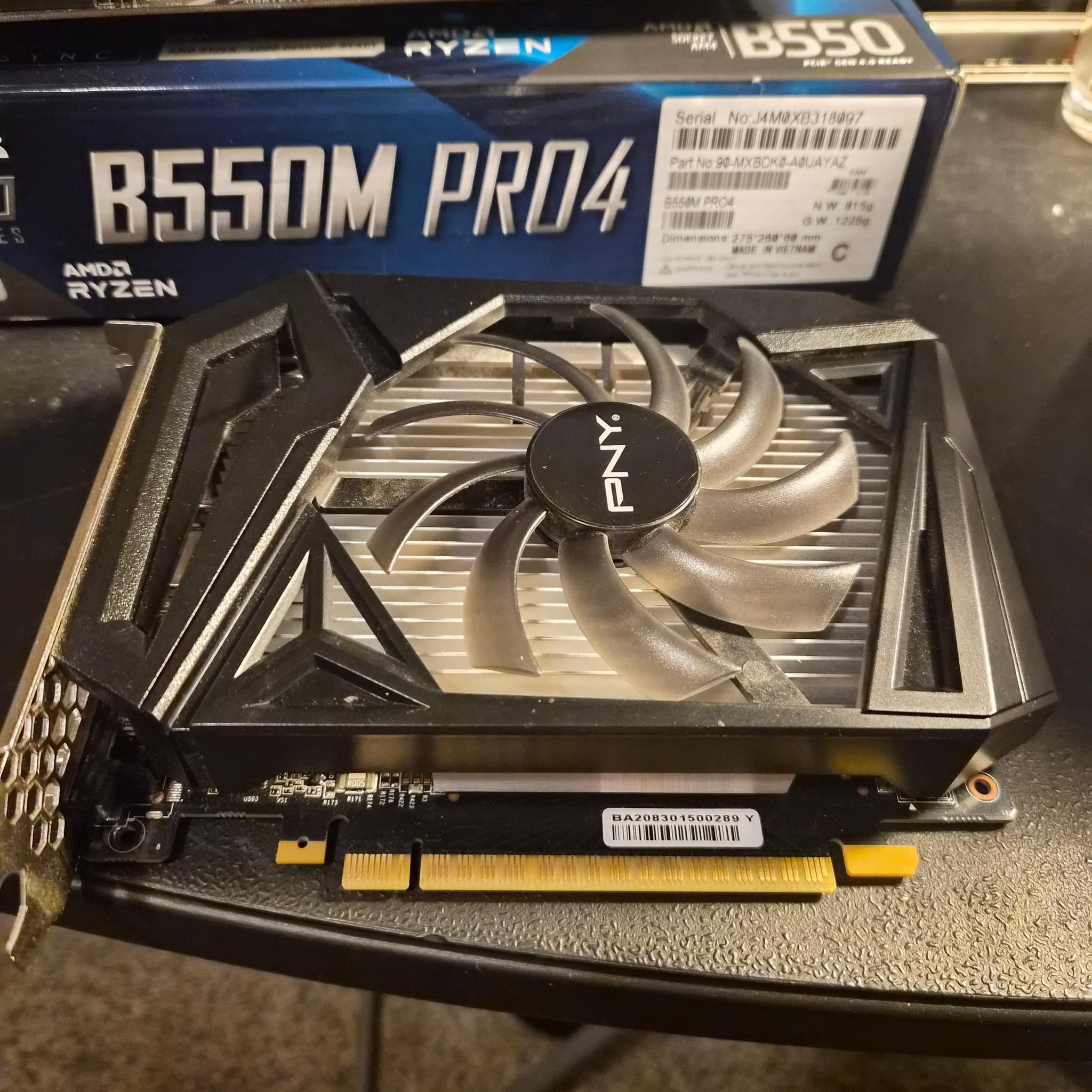 I5-9600k + 1650 super + ASUS B360 matx + 16gb ram + Case