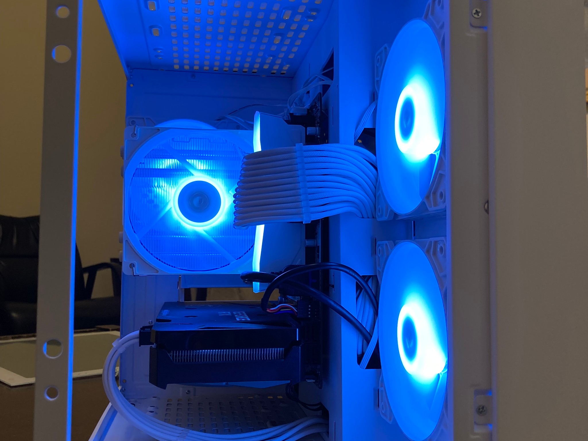 RTX 3060 TI | Ryzen 5 3600 RGB Gaming PC