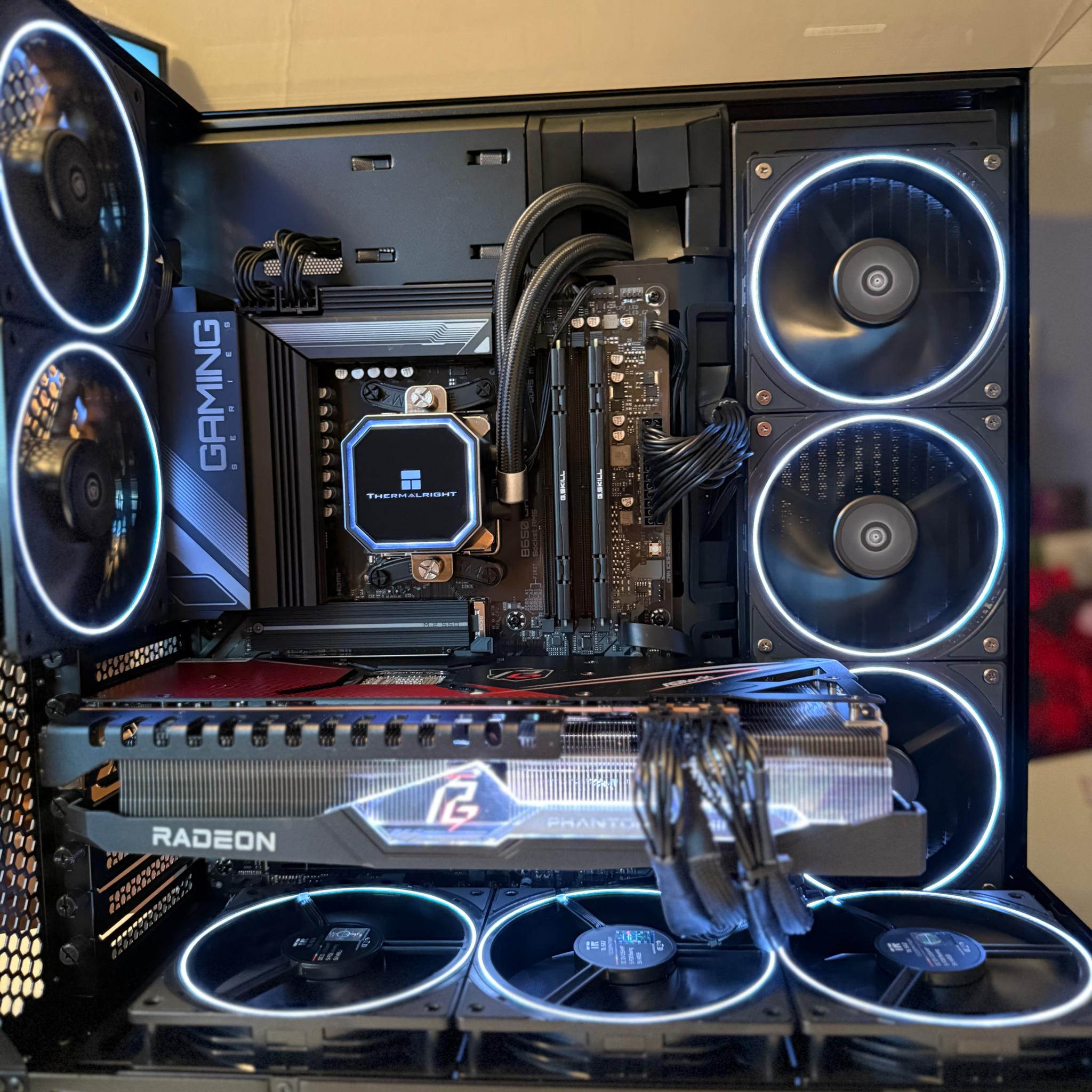 Black Box v3 - RX 7900 XT | Ryzen 7 7700X | 32GB DDR5 | 1TB SSD