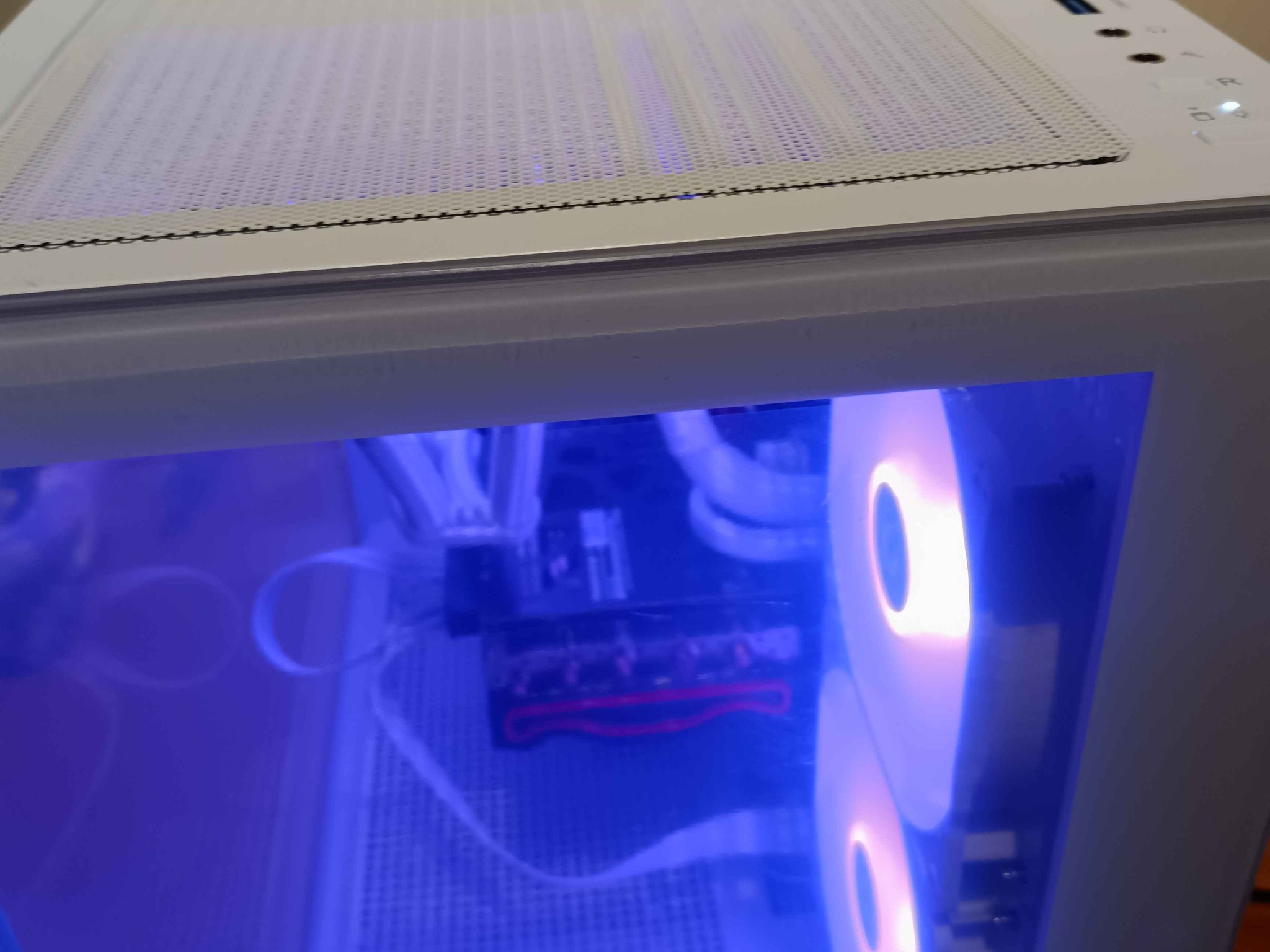 GeForce RTX 3070 White Custom Gaming PC - Ryzen 5 5500