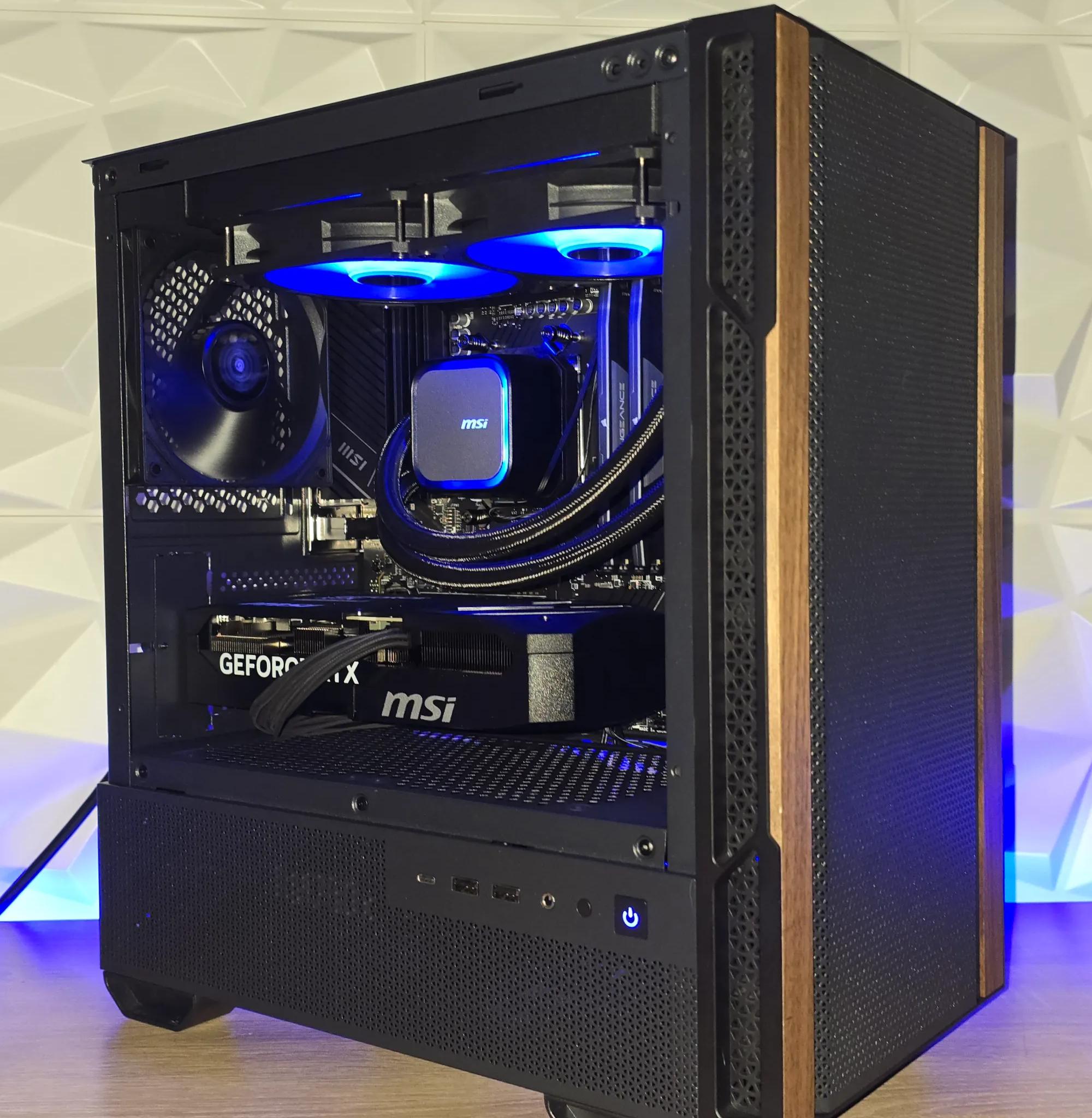 New GeForce RTX 5070 with AMD Ryzen 7600x 32GB DDR5 RAM WiFi