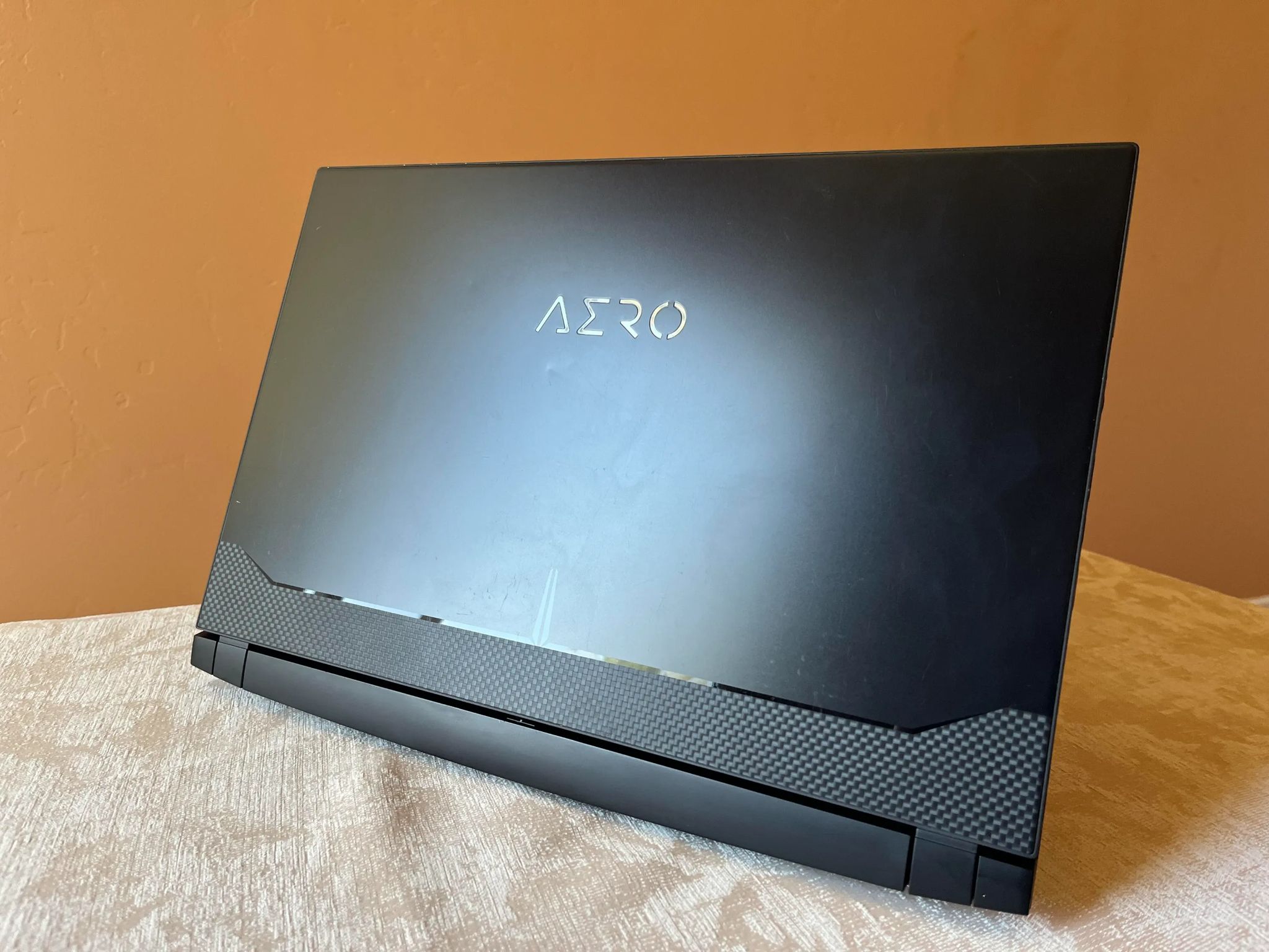 Gigabyte Aero 15, i7 11800h, RTX 3080, 32 GB Ram, 4k OLED