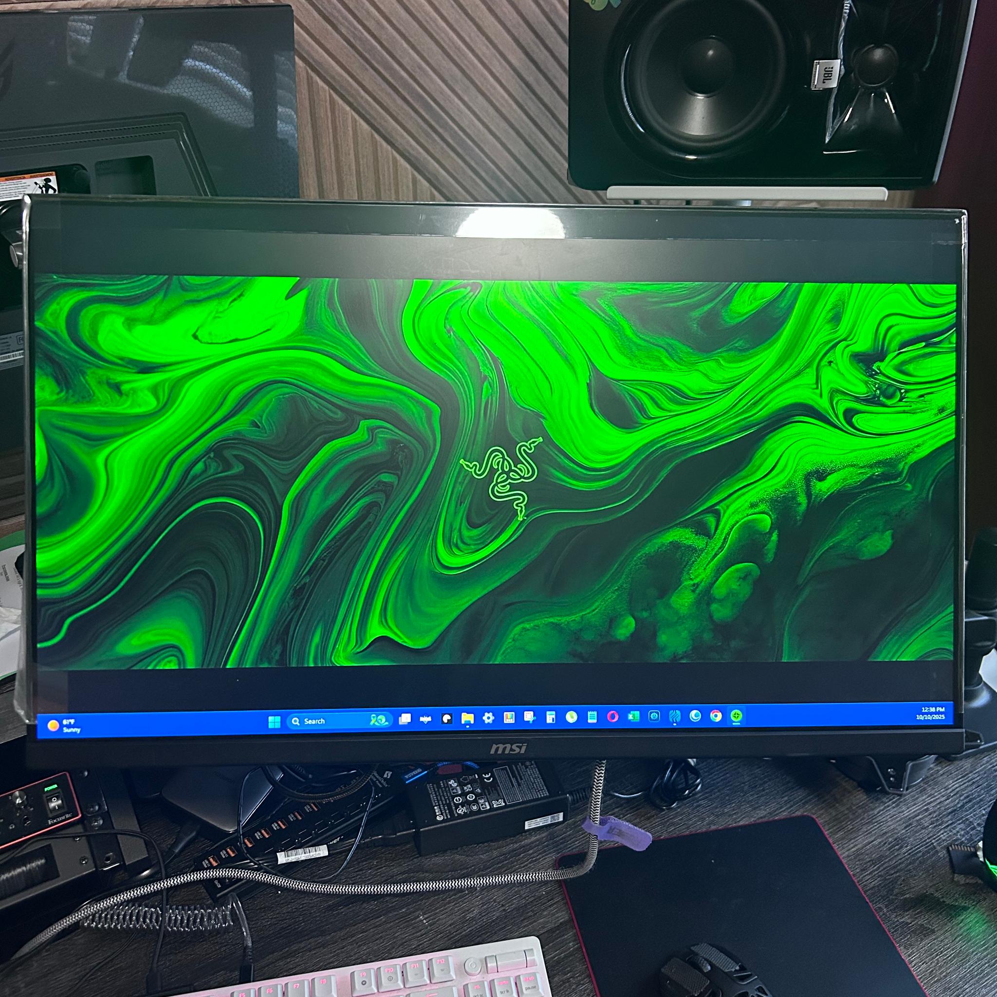 MSI MAG 275F 27" Full HD (1920 x 1080) 180Hz Gaming  Monitor