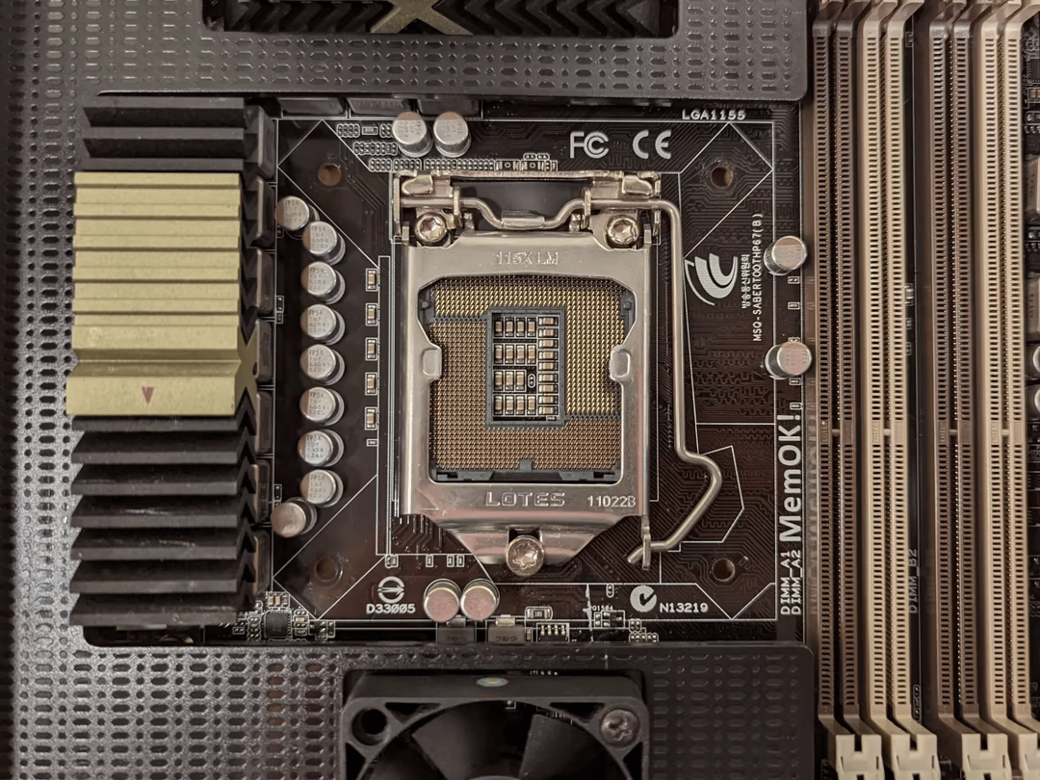 ASUS SABERTOOTH P67 Intel P67 Express LGA 1155 DDR3 Motherboard USB3.0