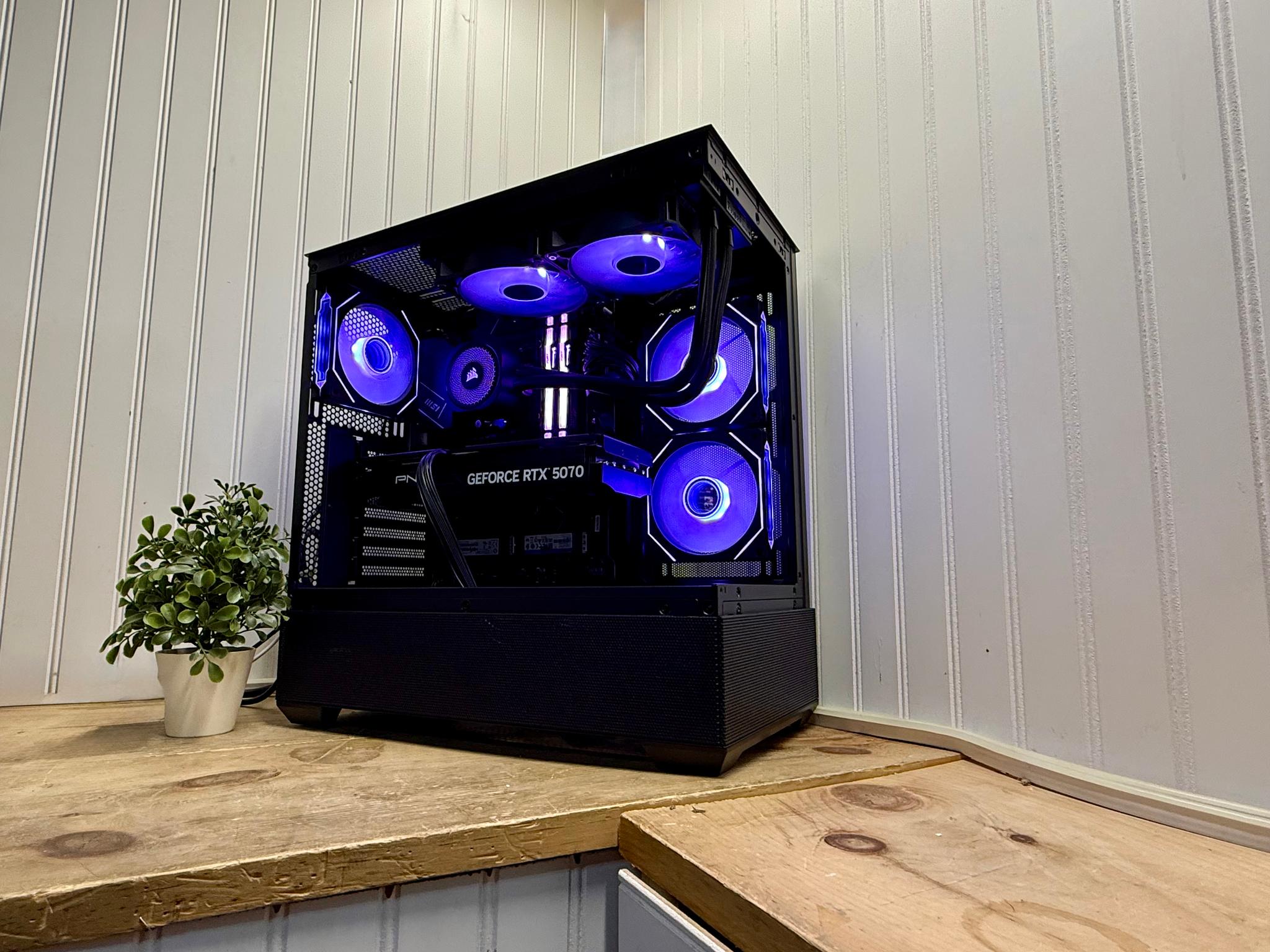 BLACK FRIDAY WEEK 1 DARK FORCE 13700kf/5070/32g ddr5/2TB NVME+2TB SSD/750watt psu/240mm AIO