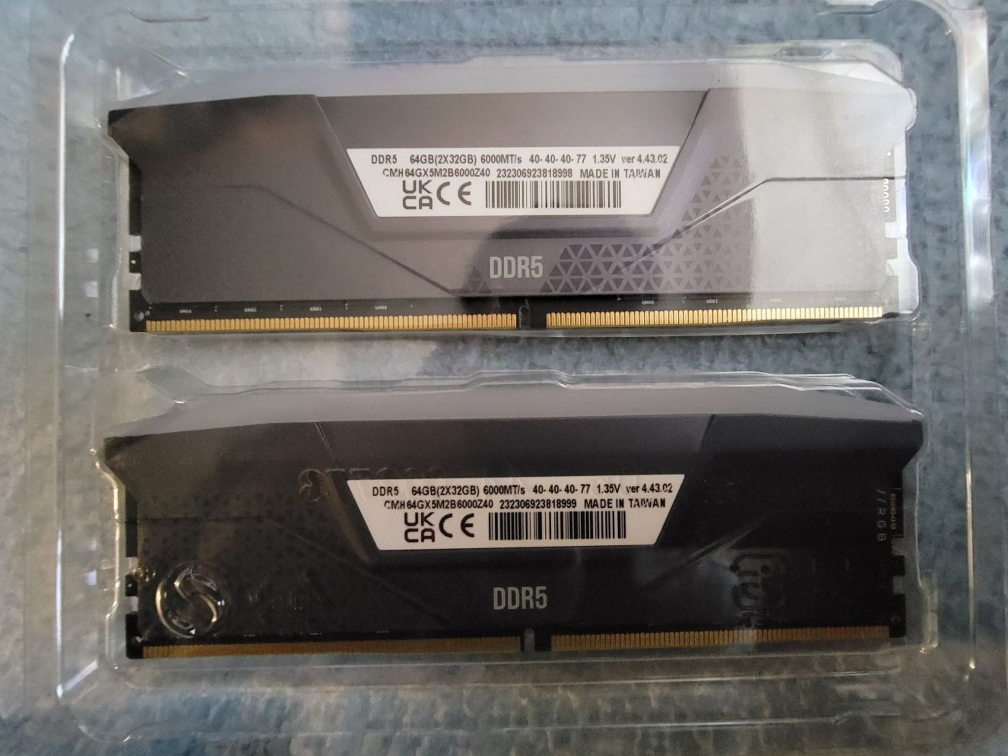 CORSAIR VENGEANCE RGB DDR5 64GB (2x32GB) DDR5 6000MHz CL40 RAM –(CMH64GX5M2B6000Z40) - Used