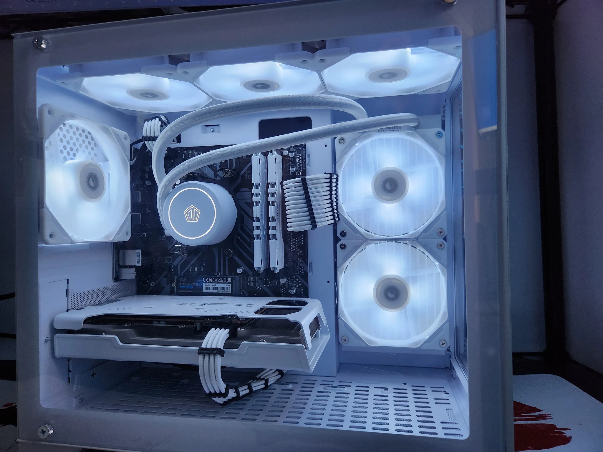 Liquid Cooled Frosty Rig Ryzen 5 / 32GB / 2TB / RX6600