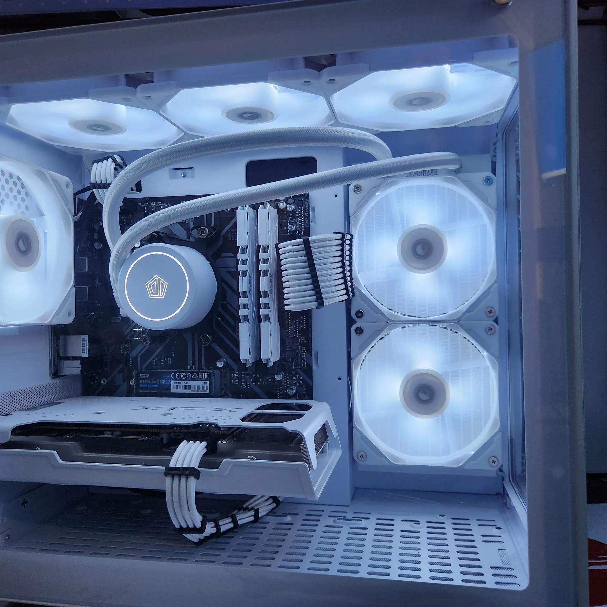 Liquid Cooled Frosty Rig Ryzen 5 / 32GB / 2TB / RX6600