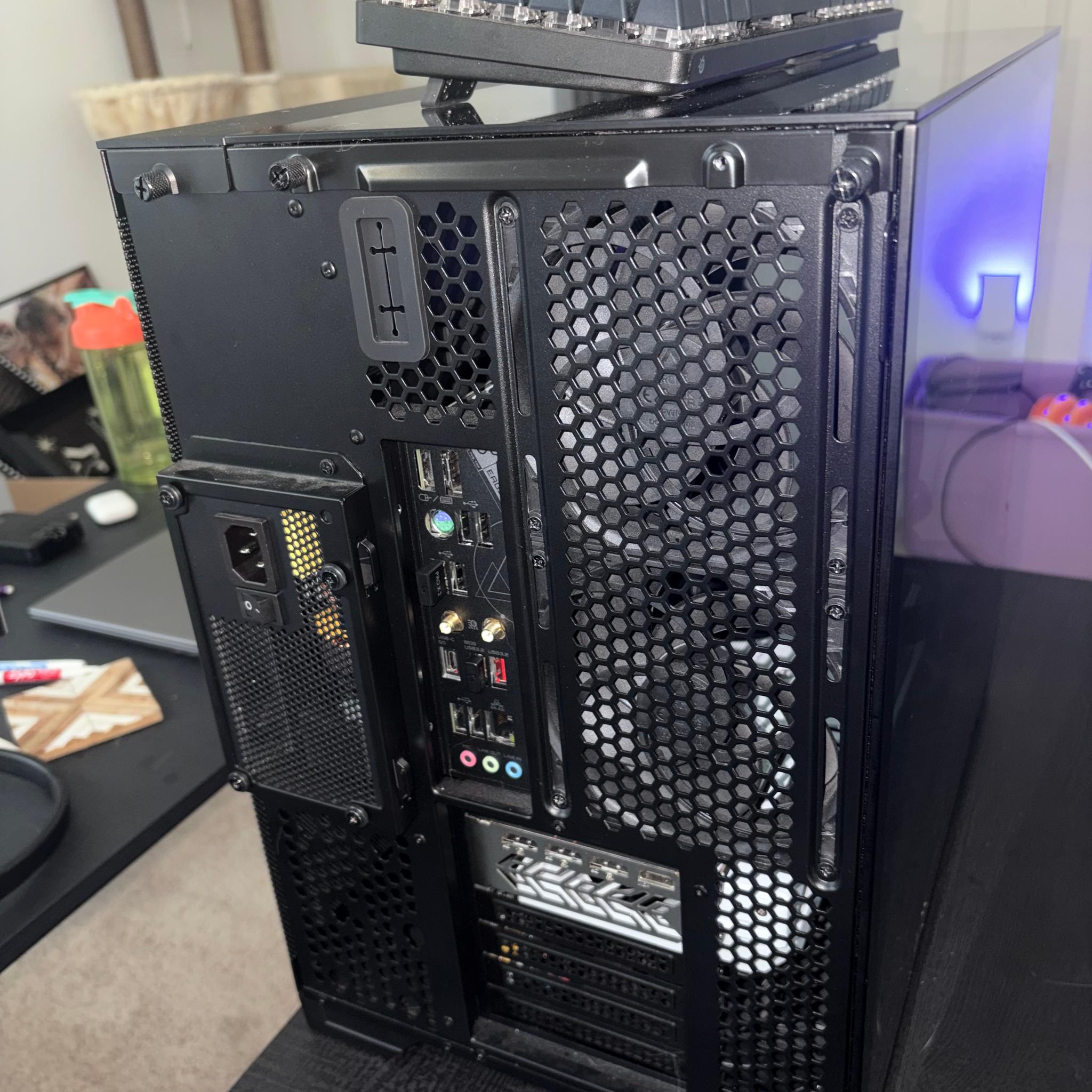 Ryzen 7 7700X | RX 7900 XT 20GB | 32GB DDR5 | 2TB SSD
