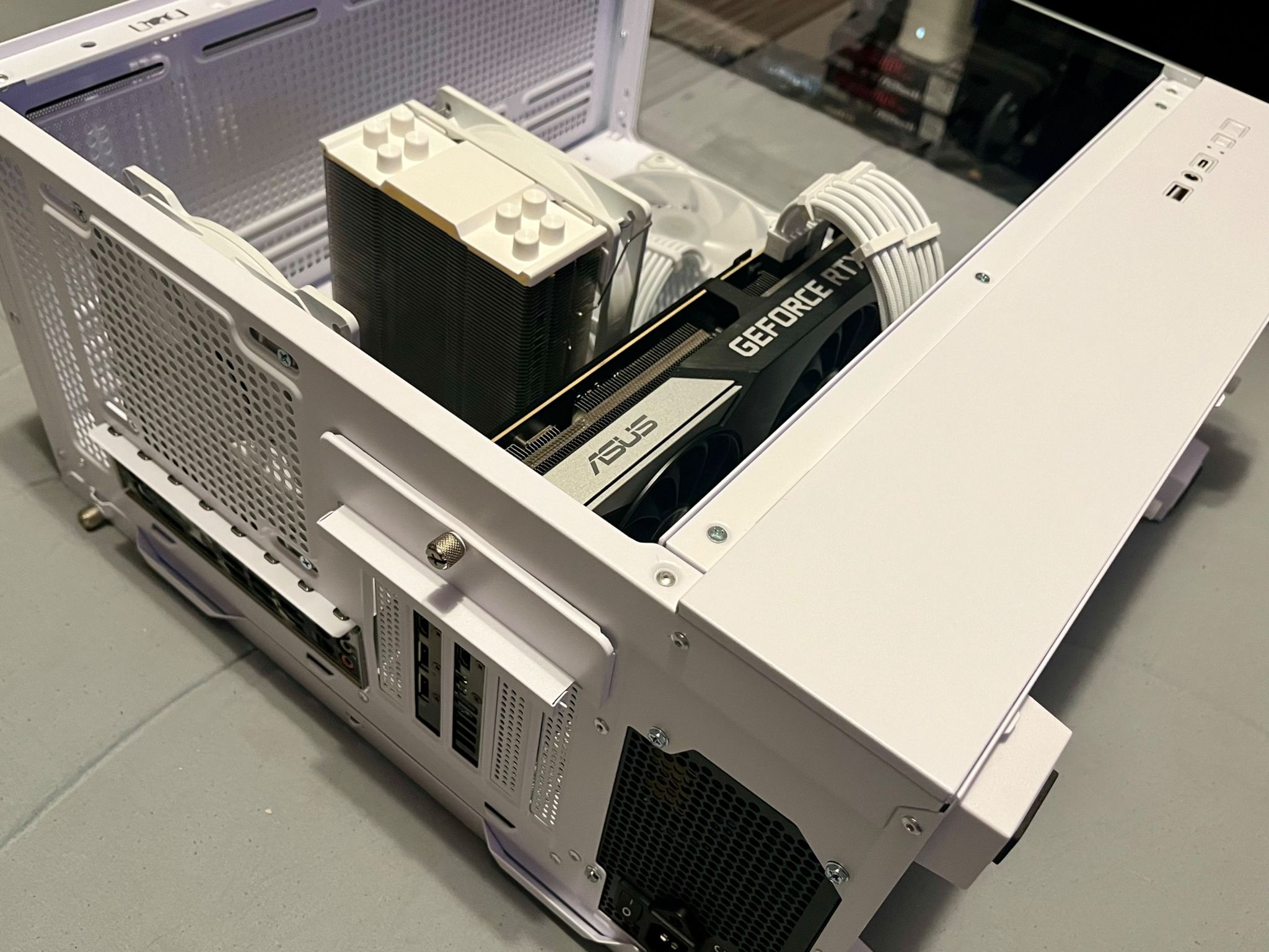 High End Gaming PC |RTX 3070 // Ryzen 5500 // 1TB NVME SSD|