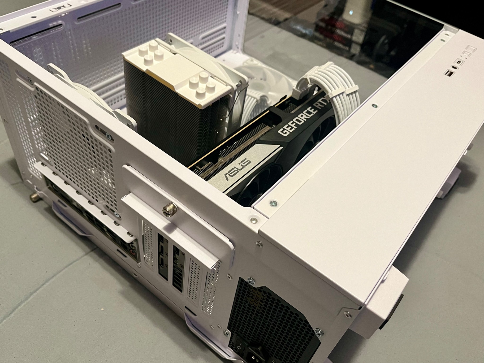 High End Gaming PC |RTX 3070 // Ryzen 5500 // 1TB NVME SSD|