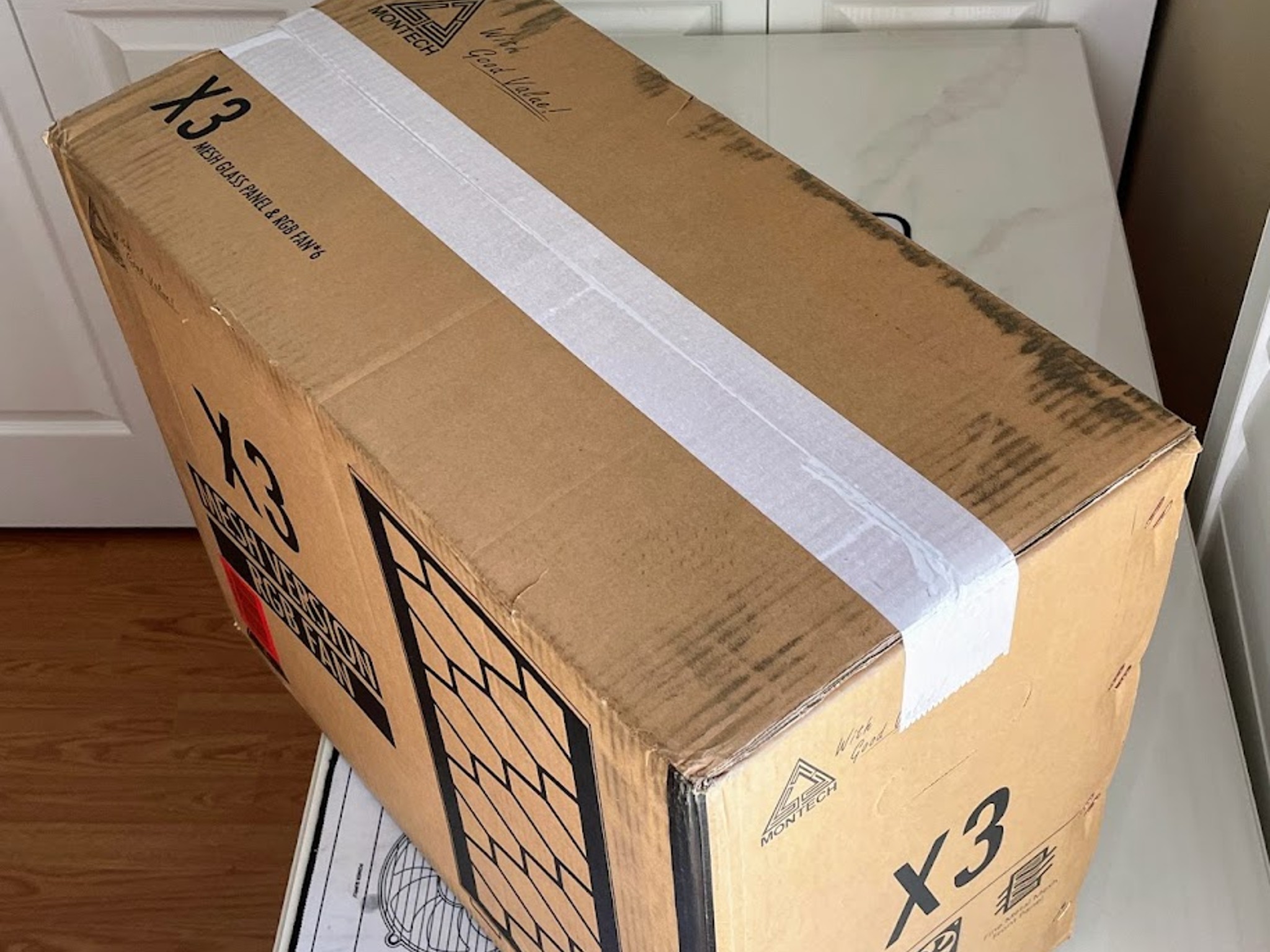 BNIB Montech X3 Mesh Tempered Glass Mid-Tower ATX PC Case - White w/ 6x Preinstalled 120mm RGB Fans