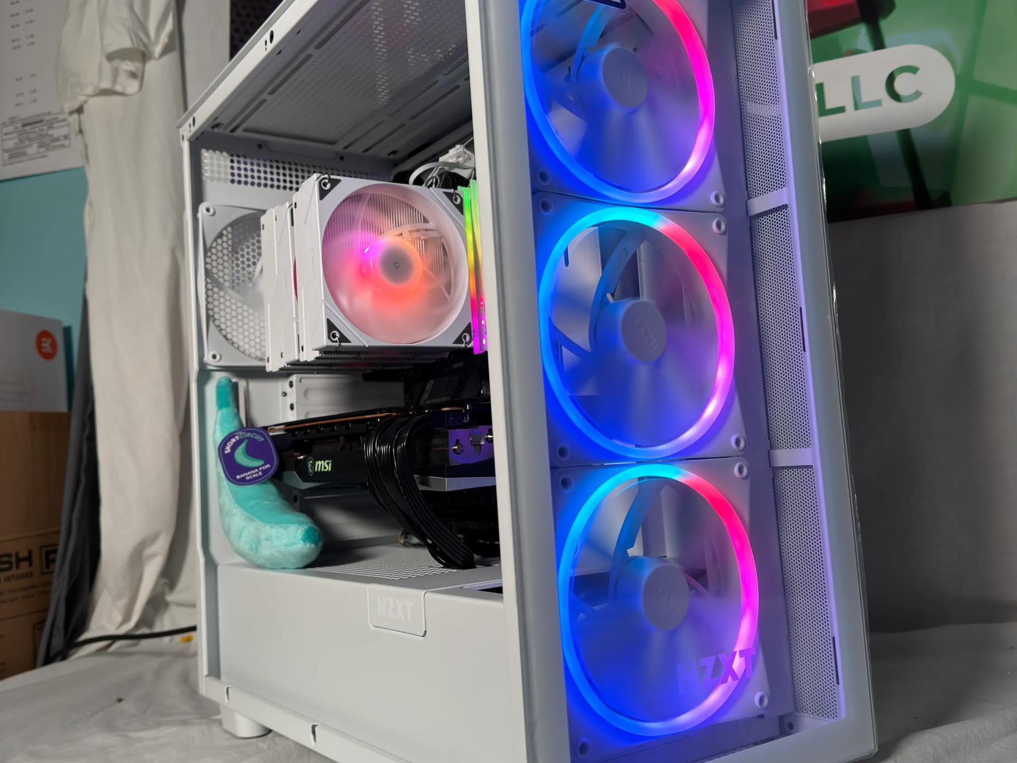 RX 7900XTX Ryzen 7 9800X3D