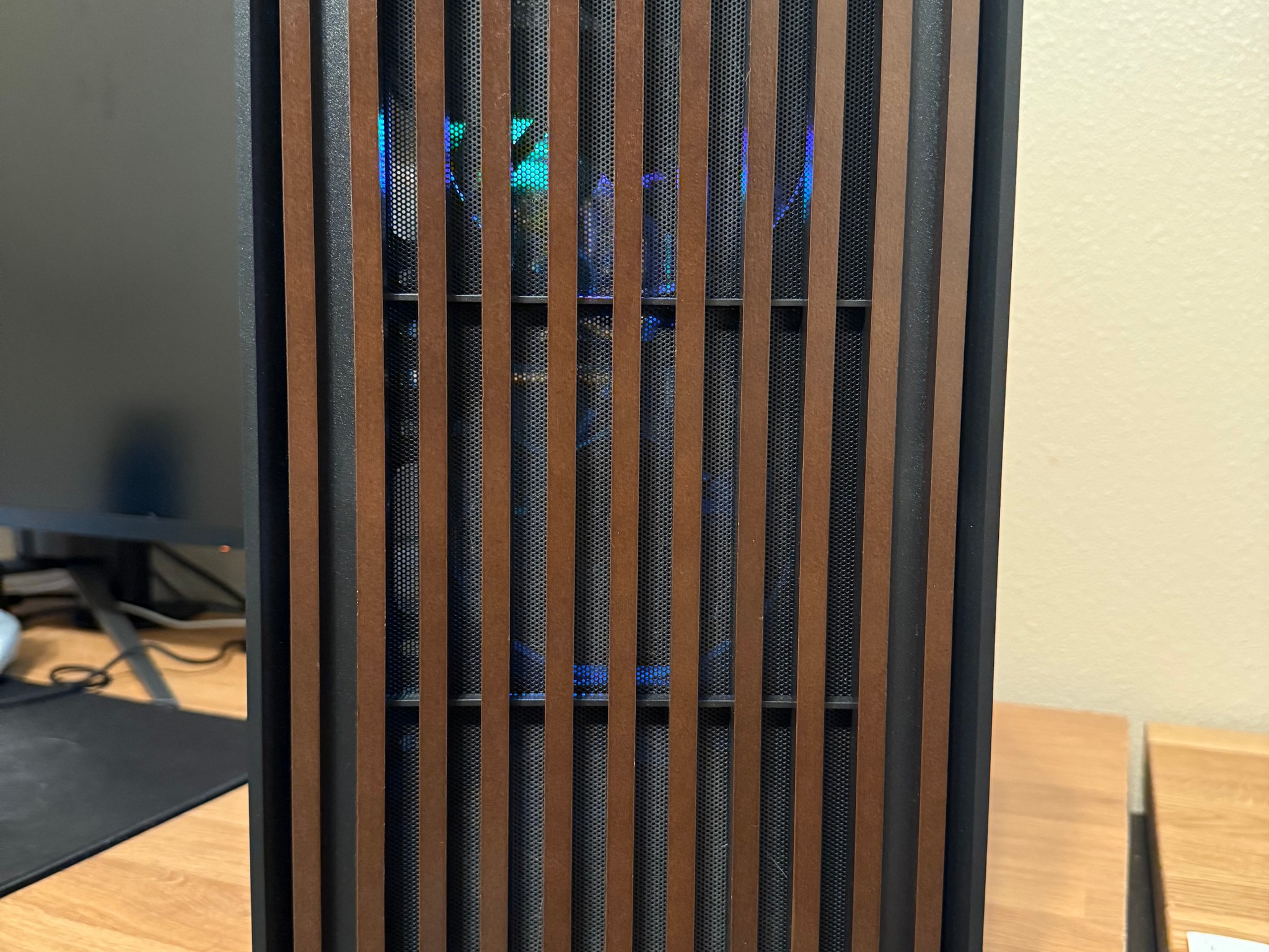 RX 7700 XT | RYZEN 7600X | 32GB 6000CL30 | 2TB NVME