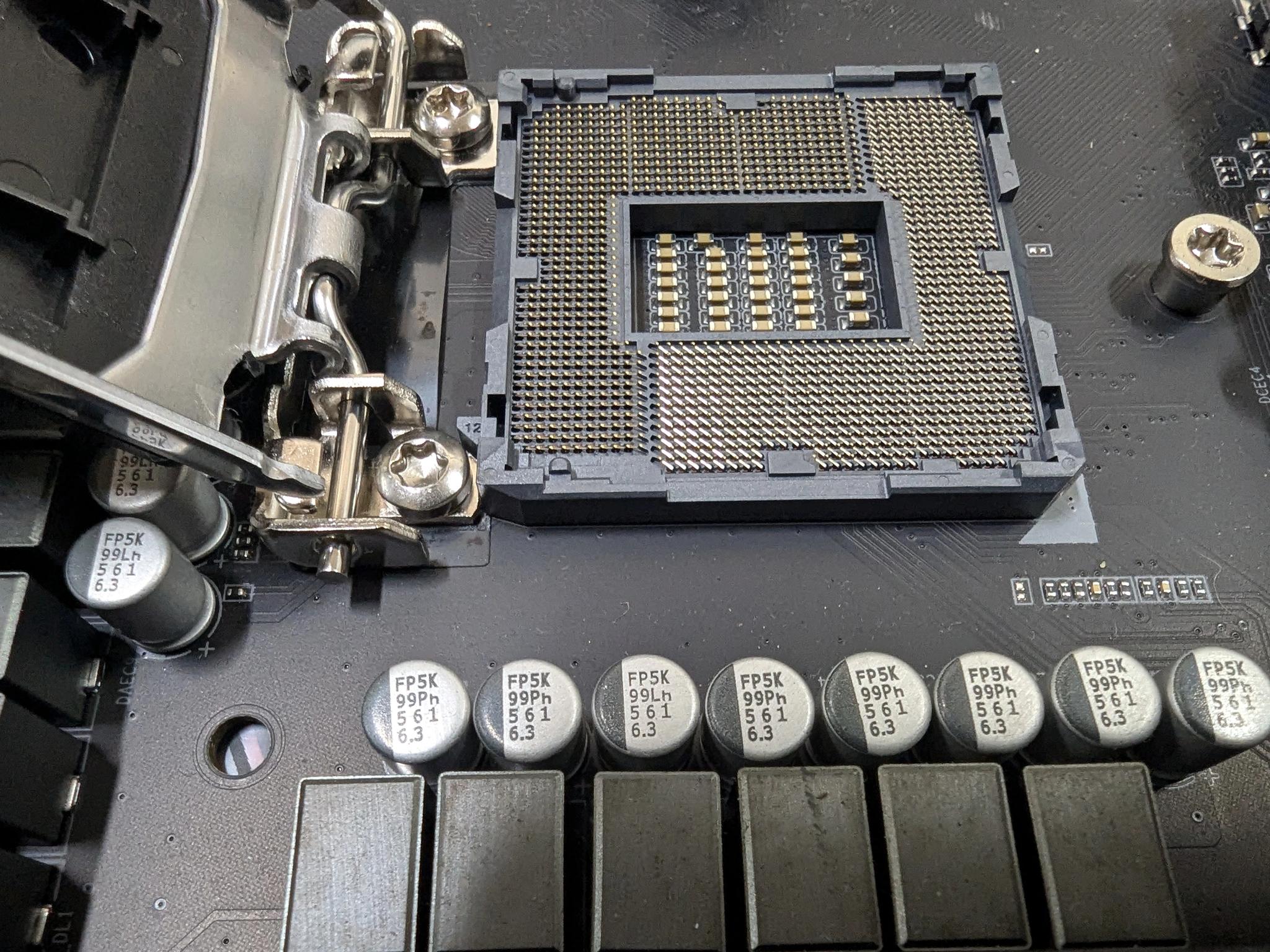 Used- Great Condition - Gigabyte Z390 Aorus Elite
