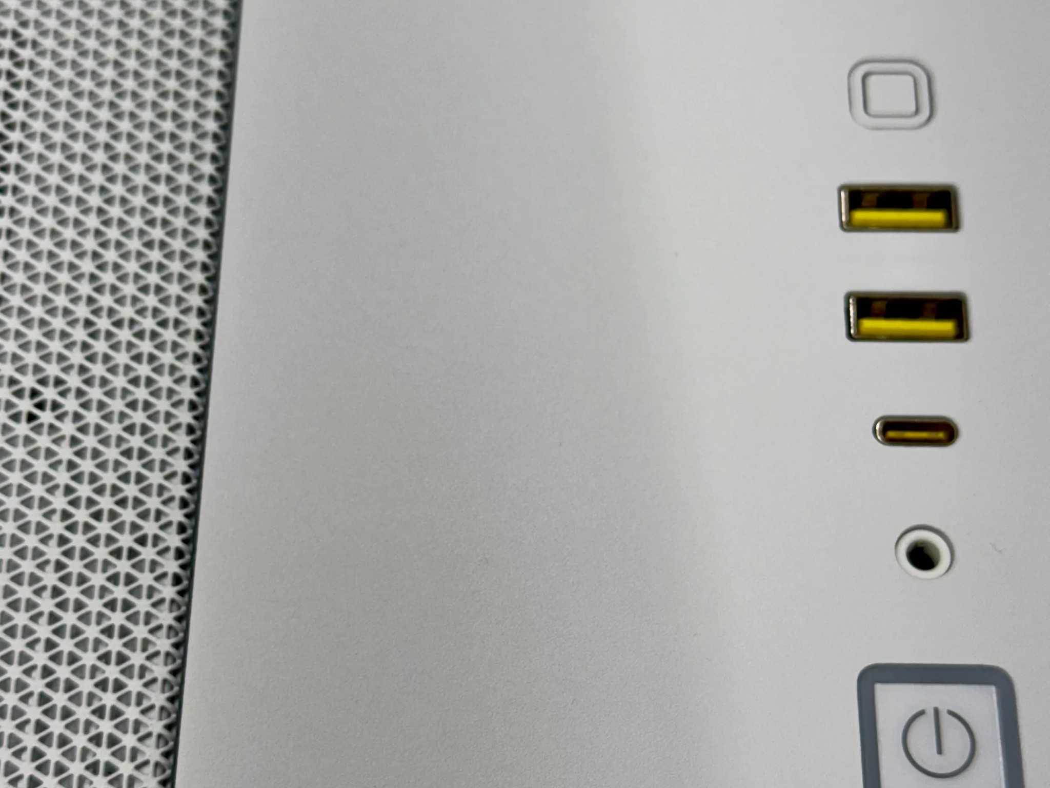 Corsair Dream Gaming PC ✨ 7900XT 20GB, Ryzen 7600X, 2TB M.2 SSD, 32GB RAM, Project ZERO MOBO, WIN11