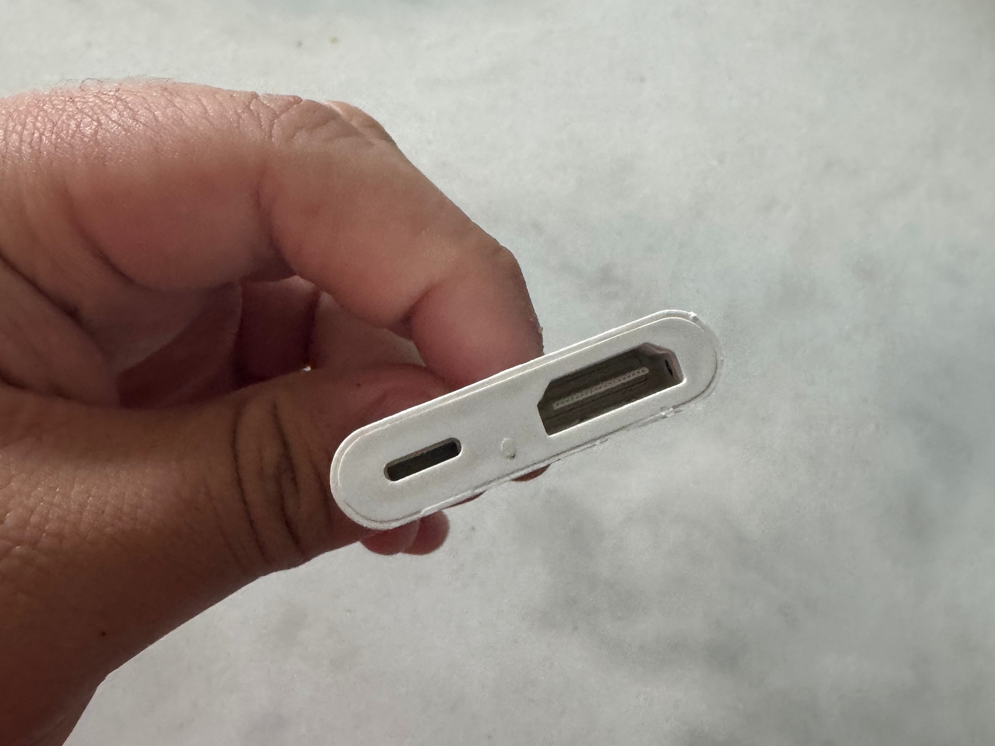 Lightning to HDMI adapter