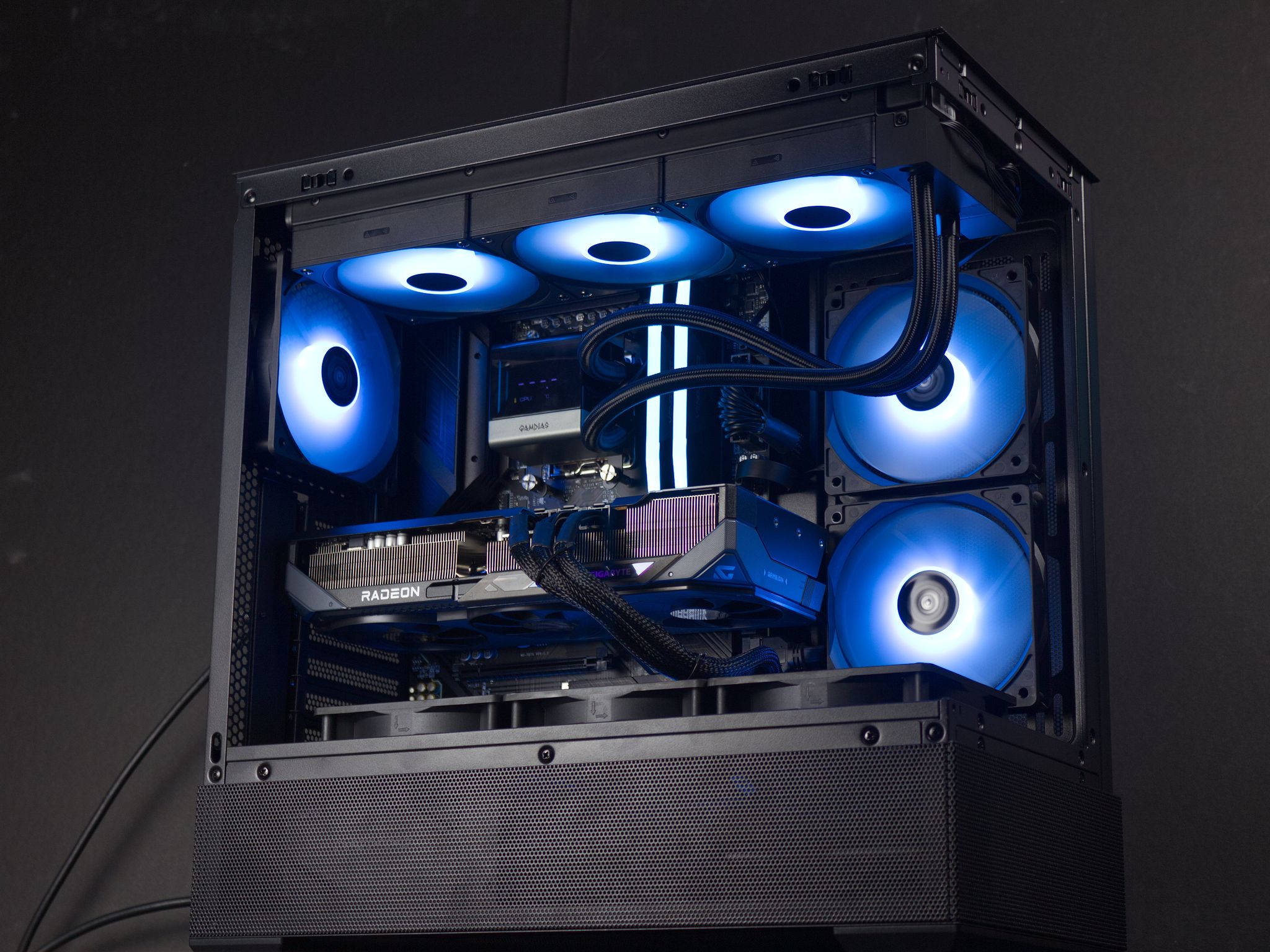 ☢️Gamma Reactor☢️ R7 7700X | RX 9070 XT | 32GB DDR5 | 2TB NVME | Gaming PC
