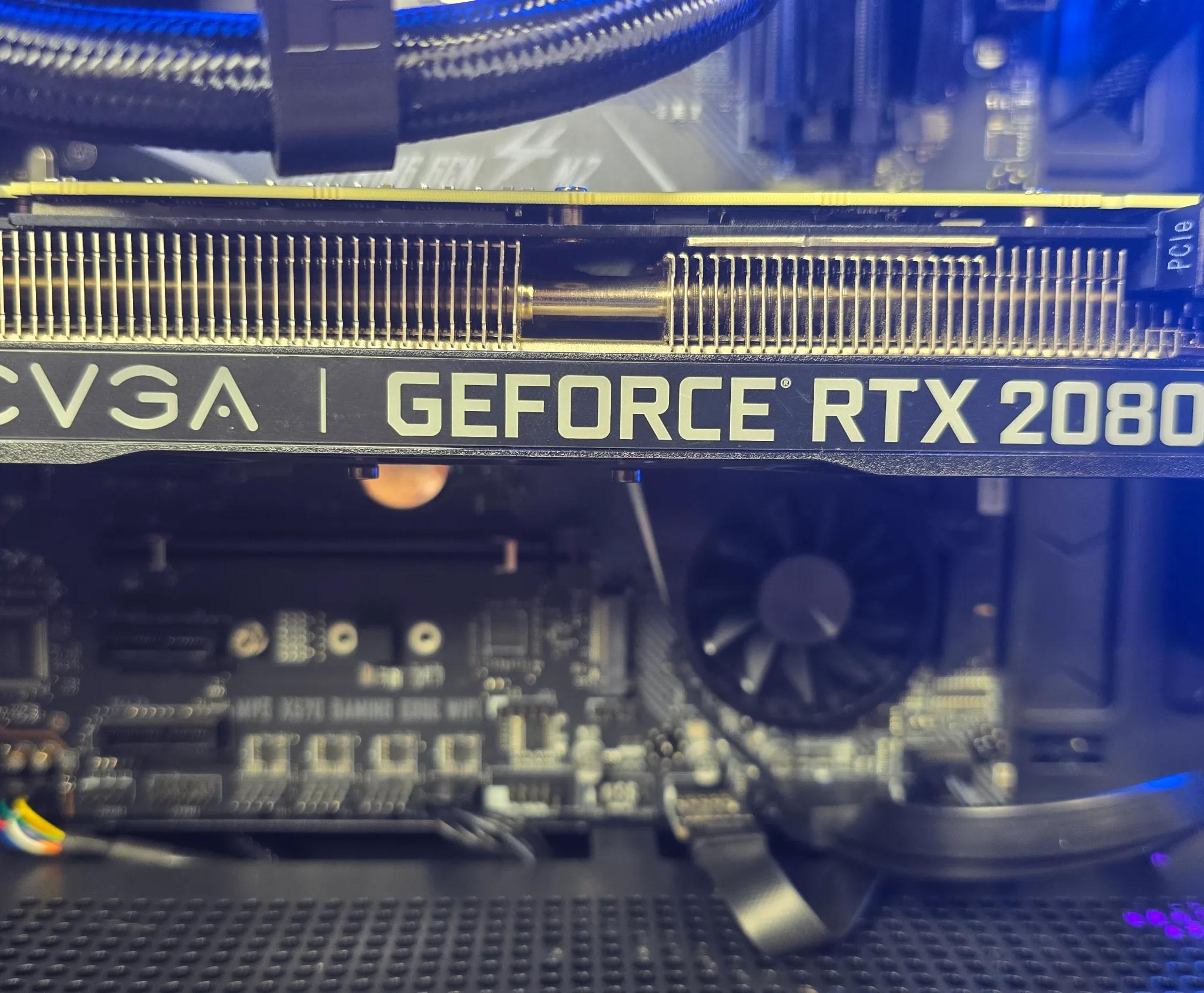 RTX 2080 Super - Ryzen 9 3900x - 32 GB Ram - WiFi - 1TB SSD