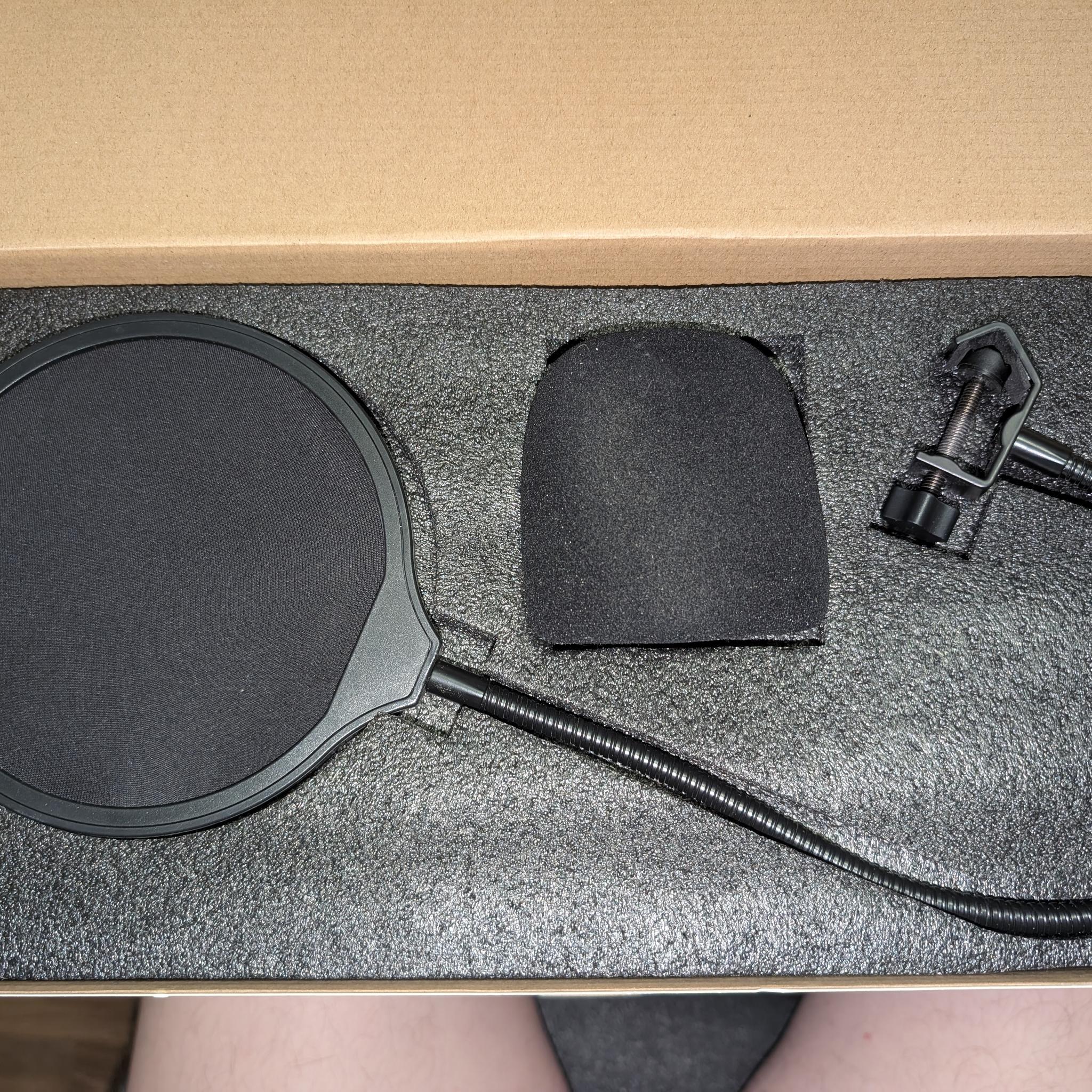 [Used] Maono AU-PM421 Professional Condenser USB Microphone Set