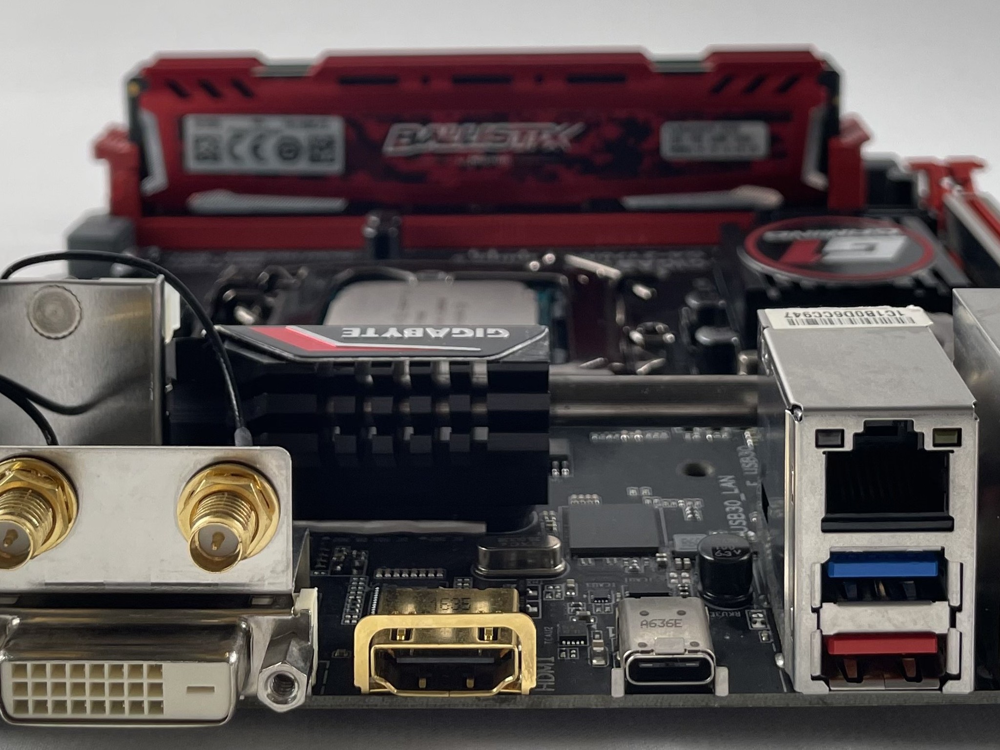 Gigabyte GA-Z170N-Gaming 5, mini-ITX MOBO Bundle Intel i7-7700K CPU 16GB (2x8 GB) DDR4 RAM IO Shield