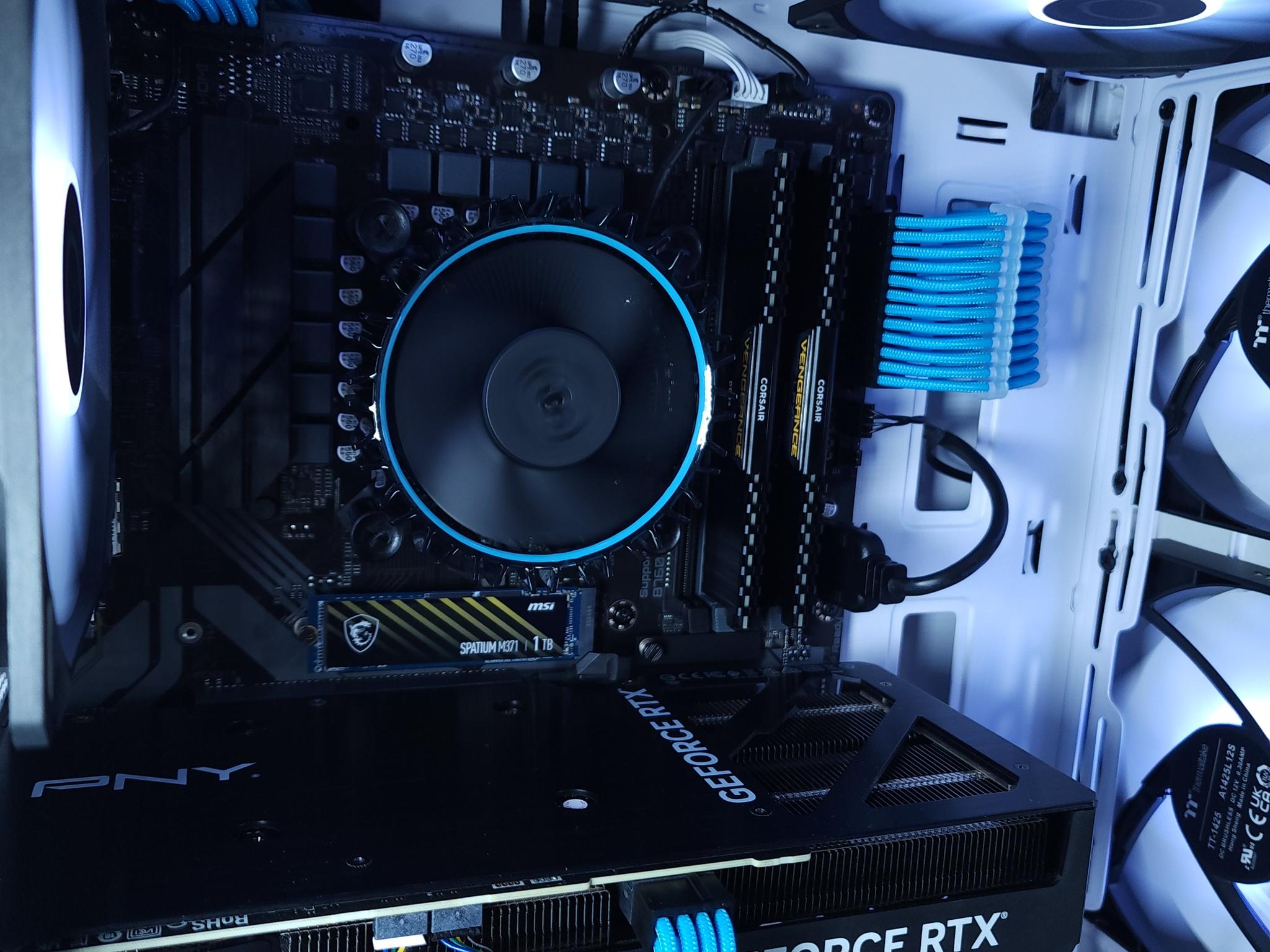 💙RTX 4070●Core i5 12400F●1440p Gaming Computer