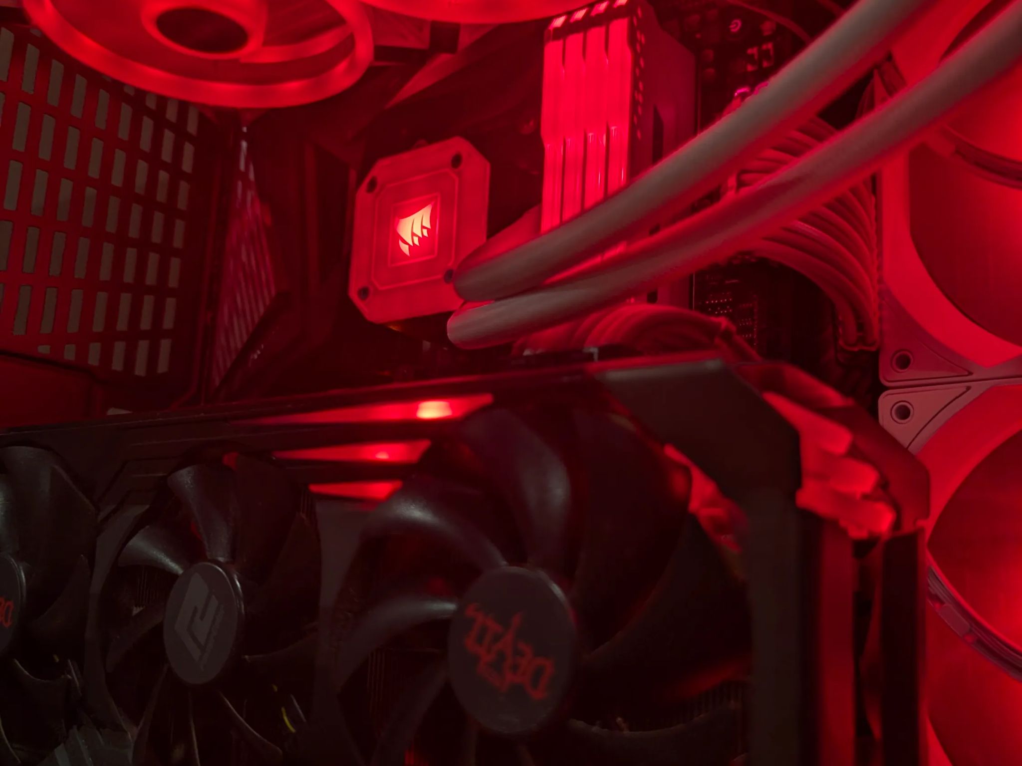 Gaming PC // RX 6800 XT - Ryzen 7 5800X