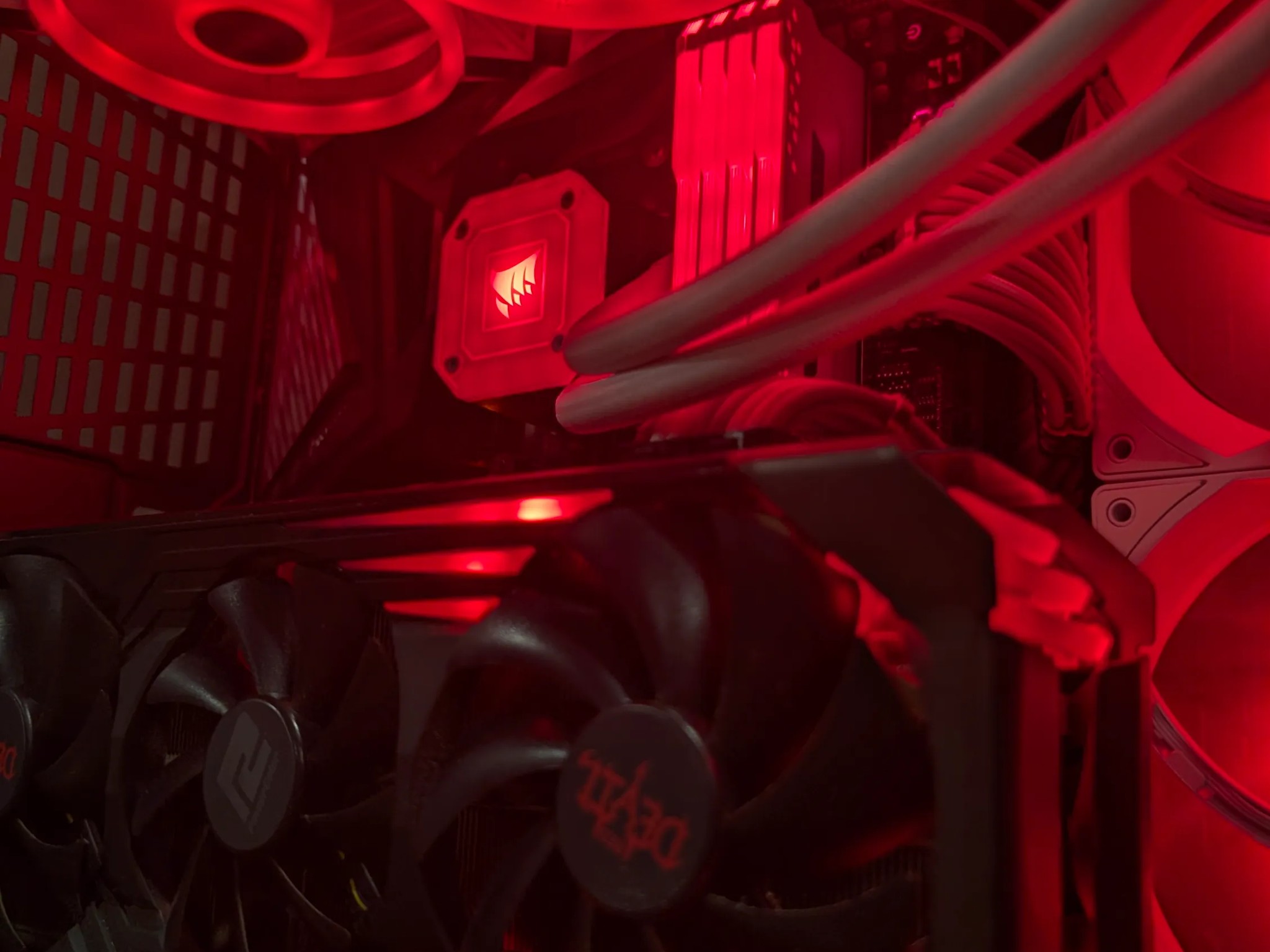 Gaming PC // RX 6800 XT - Ryzen 7 5800X