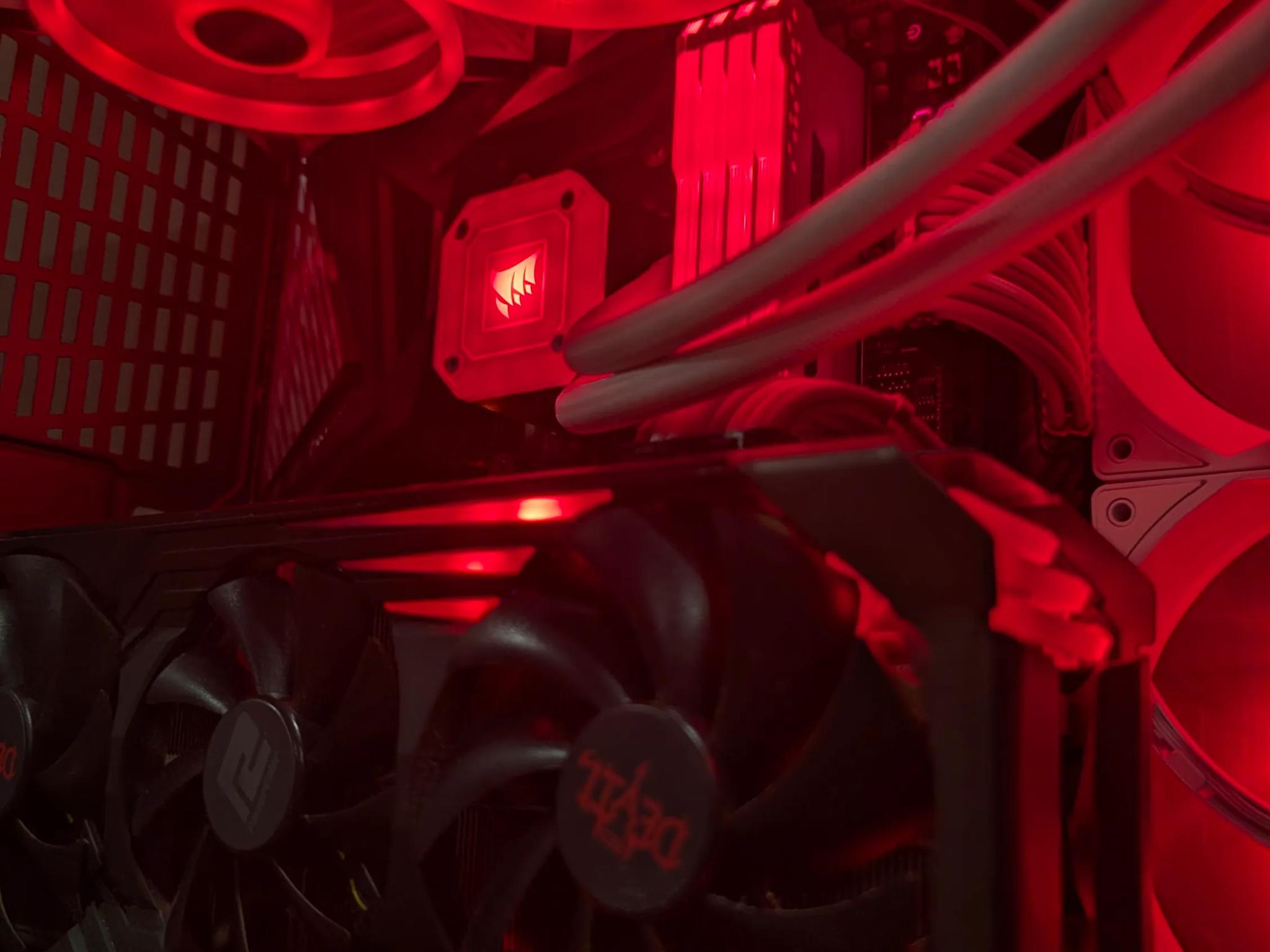 Gaming PC // RX 6800 XT - Ryzen 7 5800X