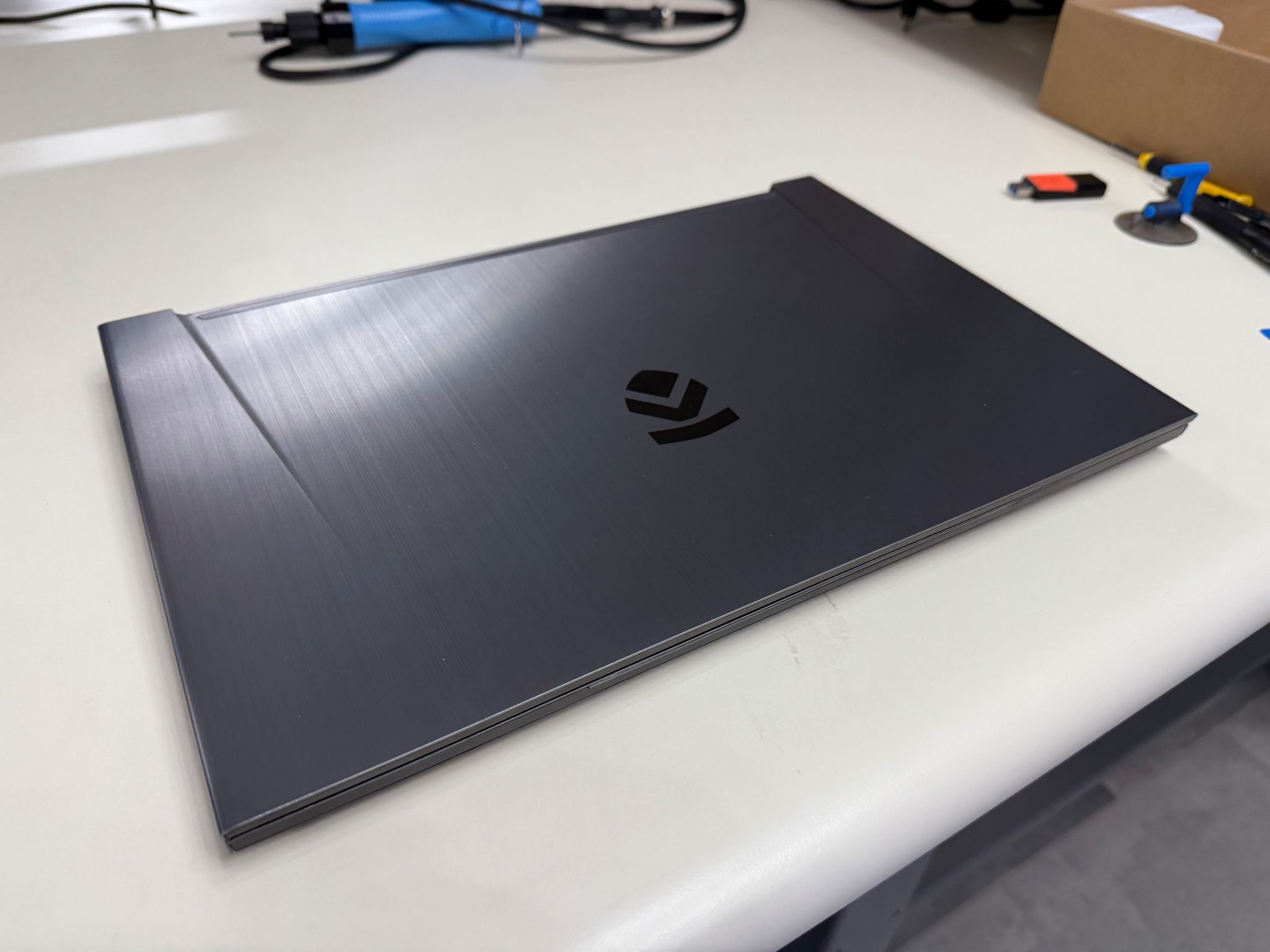 Eluktronics Mech-15 G2+i7-8750H+RTX 2060+16GB RAM+256 SSD