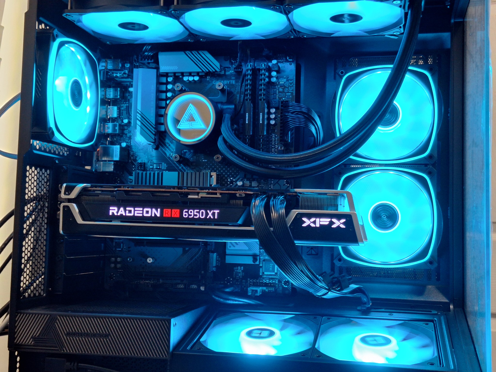 ⚔️1440p Ultra Montech Gamer⚔️RX 6950 XT | 32GB Corsair DDR4 | Ryzen 7 | 1TB SSD | WiFi!