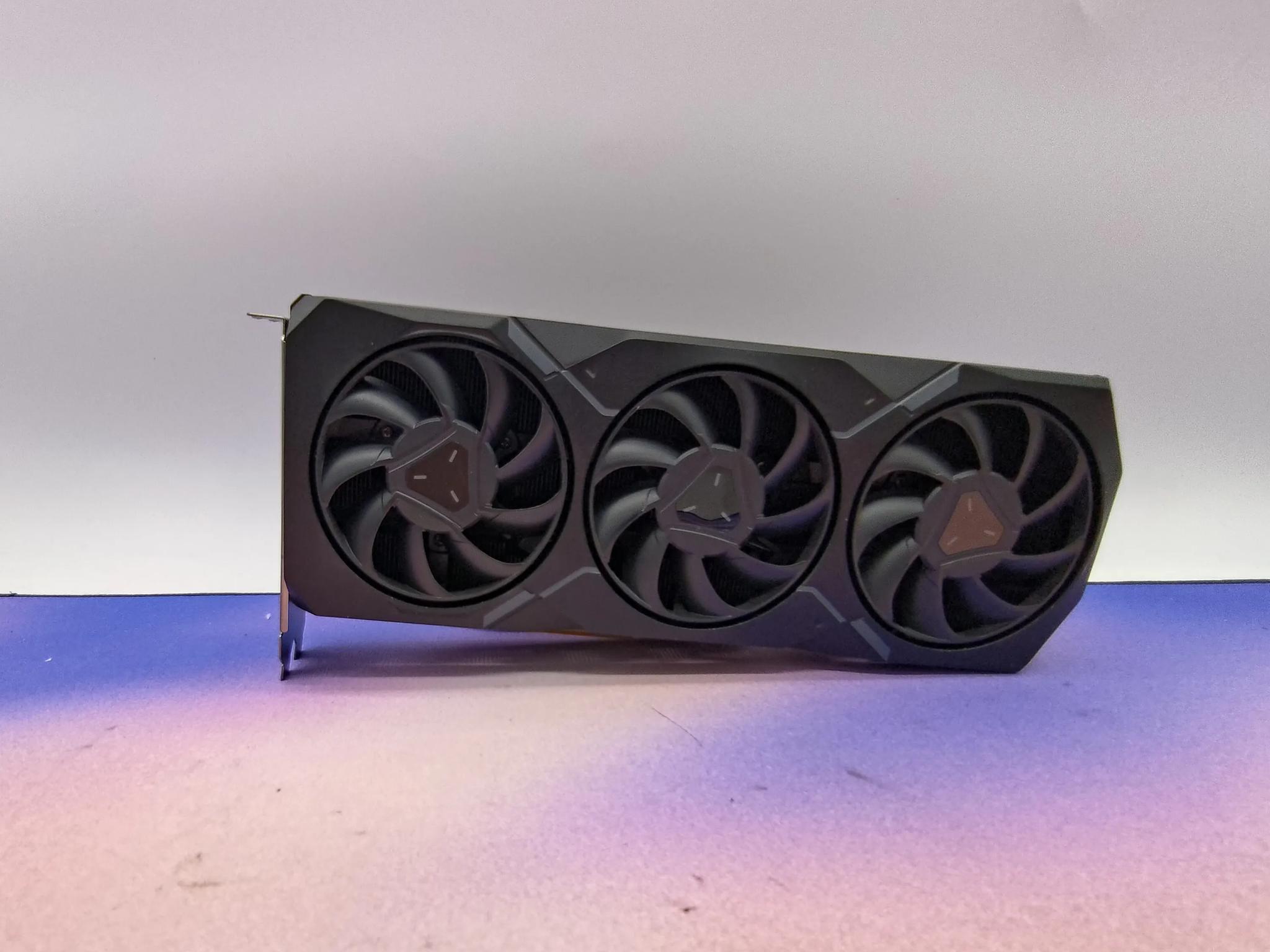 AMD Radeon RX 7900XT