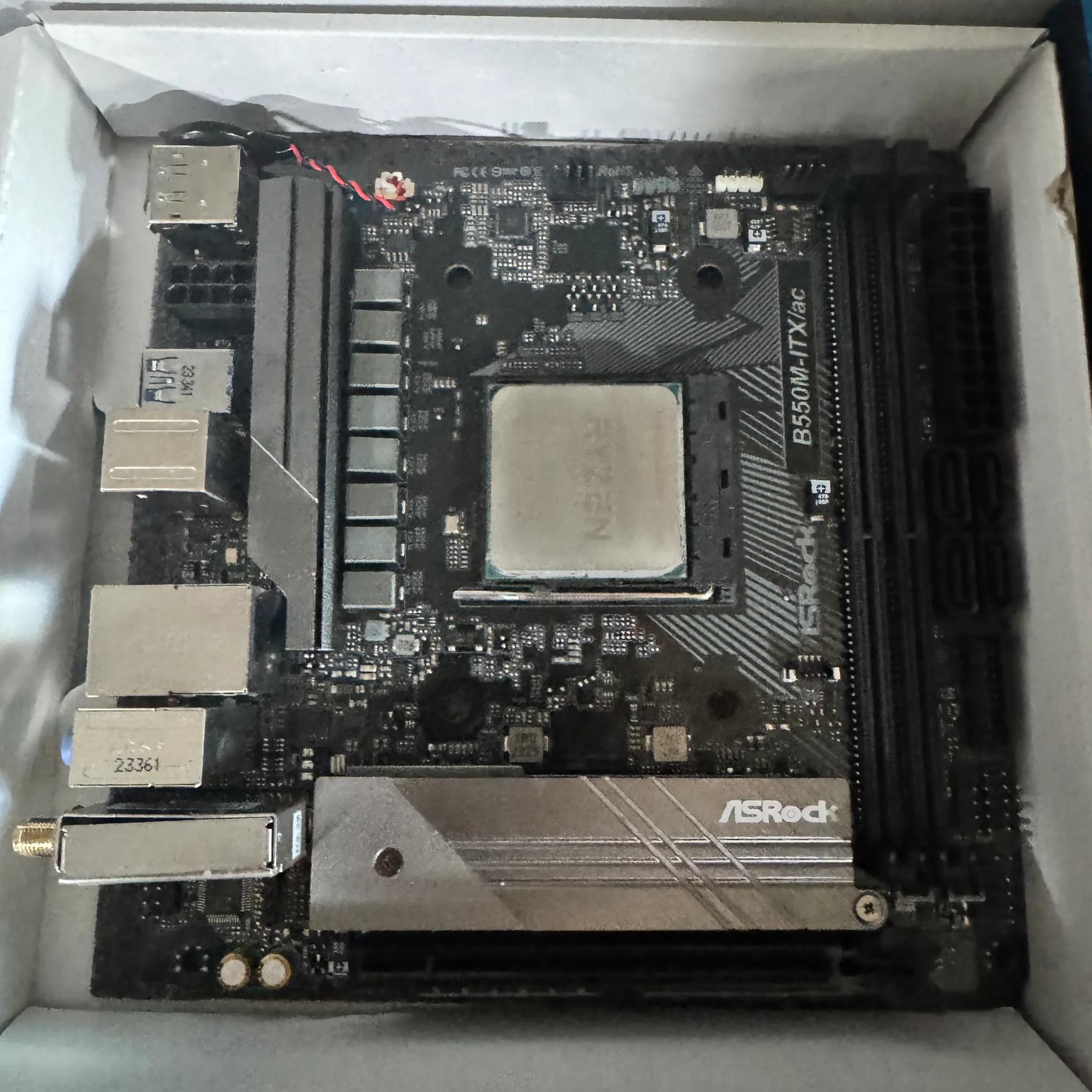 ASROCK B550M-ITX/ac with RYZEN 5 3600 CPU