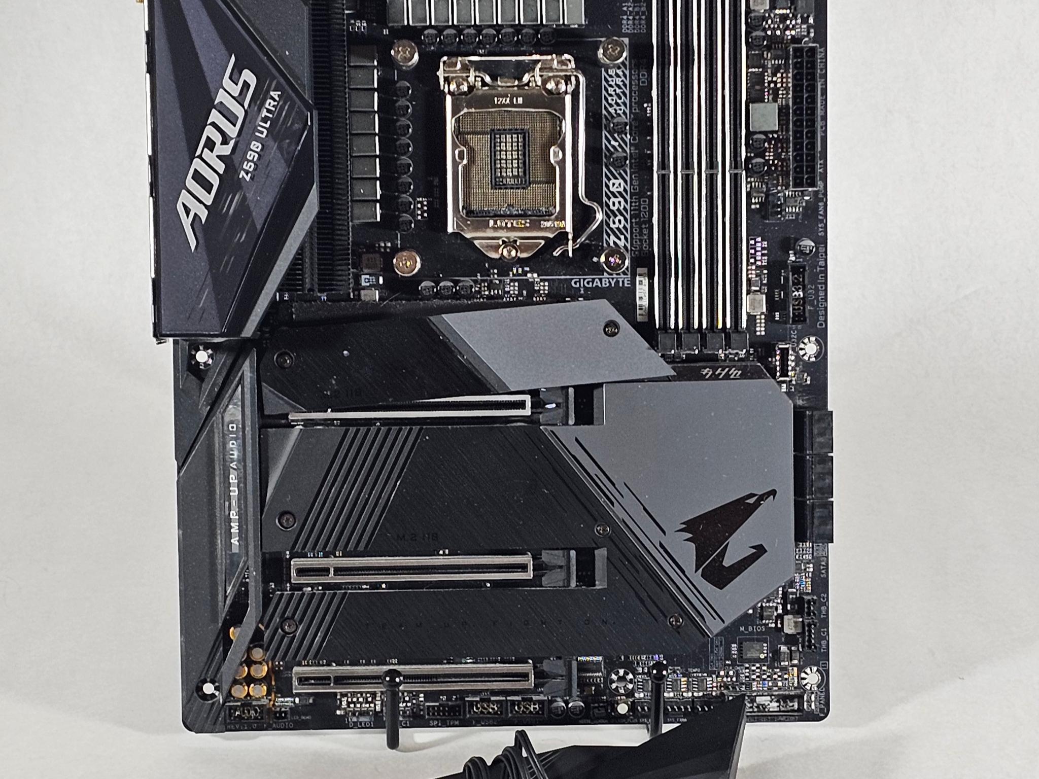 Gigabyte Z590 AORUS ULTRA DDR4 LGA1200 11th Gen Intel ATX Motherboard