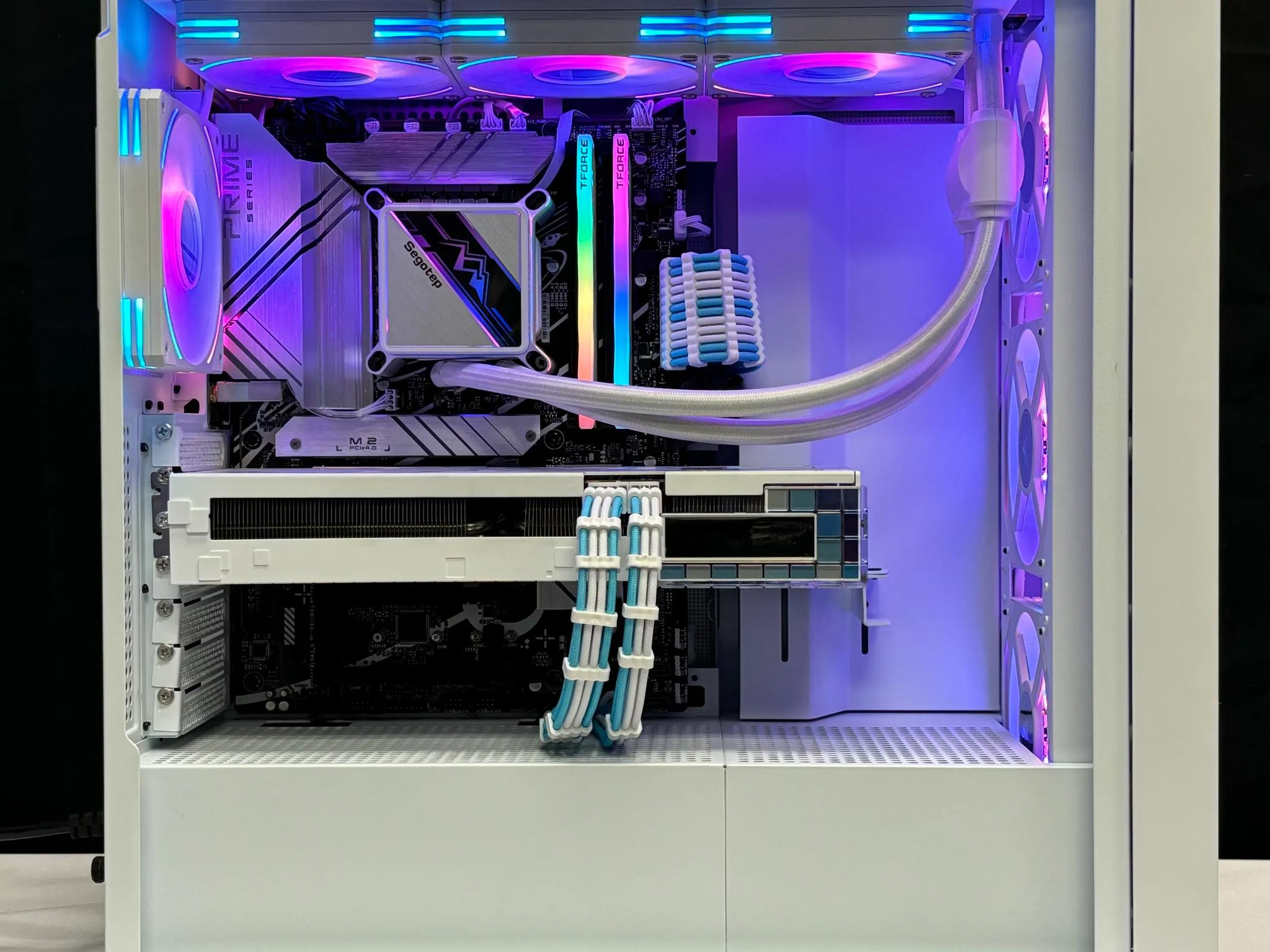 Seraphinx i7-13700KF 5.8GHz, RX 6750 12GB, 1TB NVME SSD, 32GB RGB DDR5, 850W PSU
