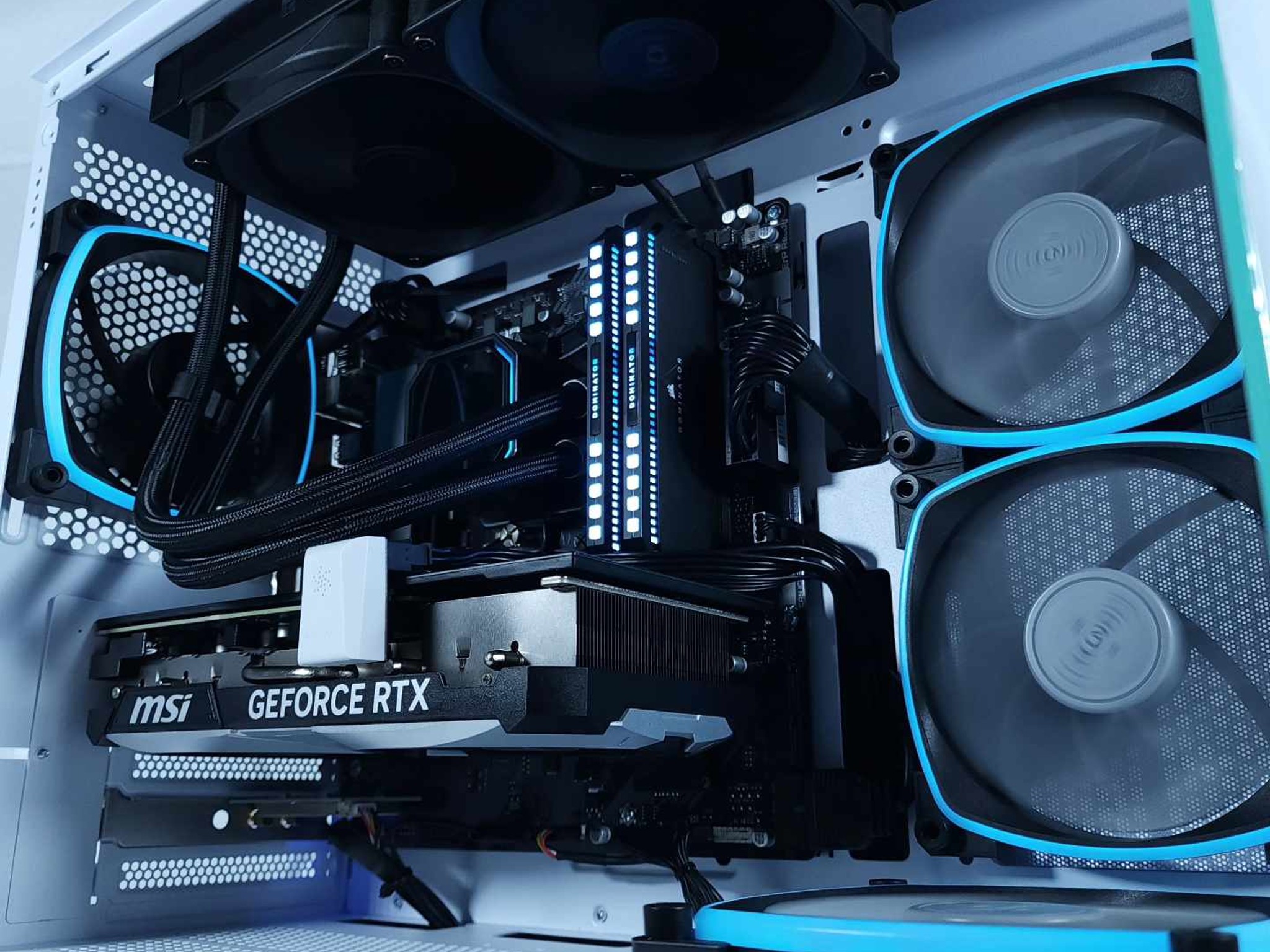 💙💙RTX 4070Ti || Ryzen 7 7700X || 2TB NVMe SSD || 32GB DDR5* || 1440p Gaming PC