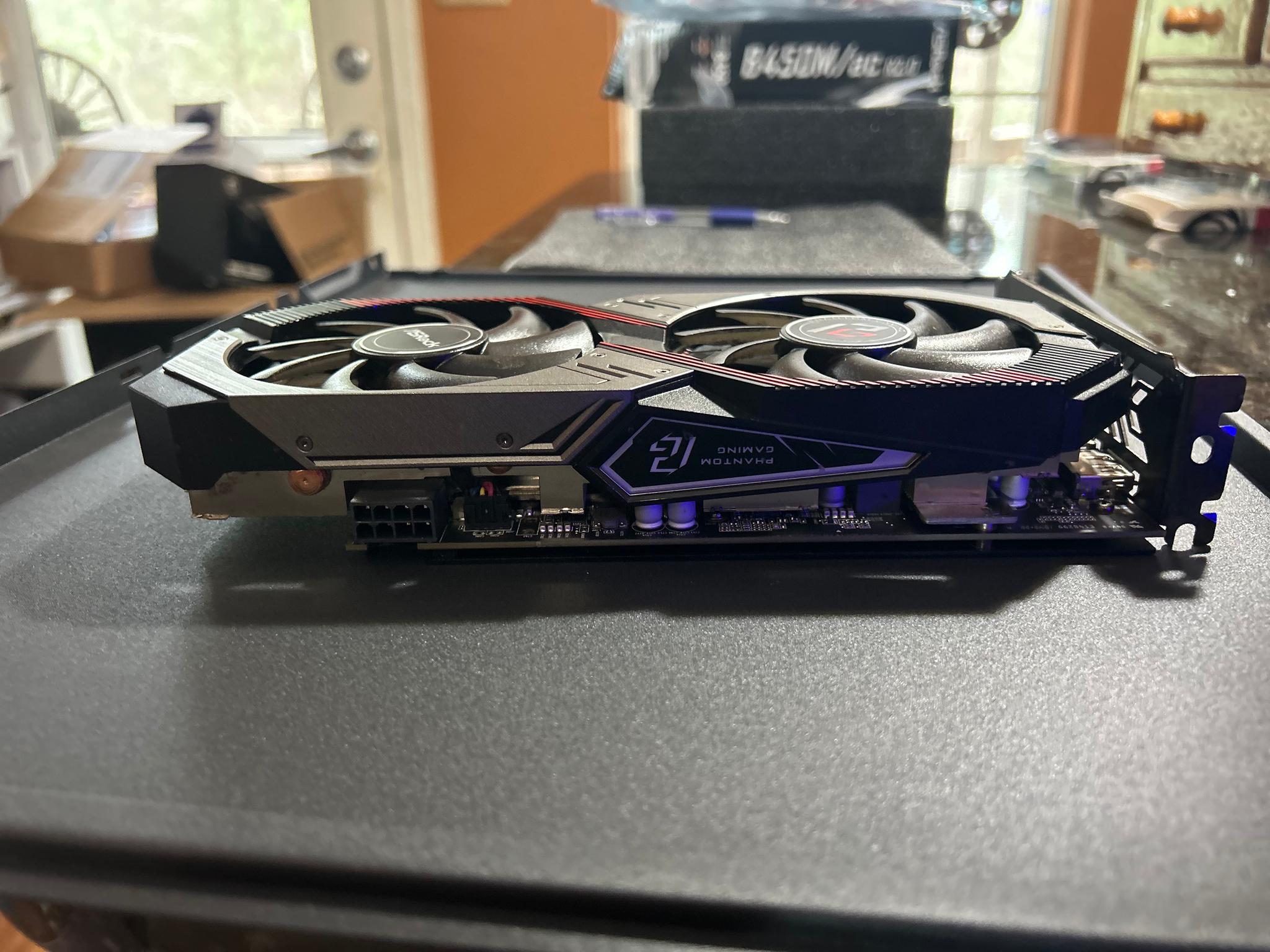 Asrock phantom 5500 xt 8 gb like new